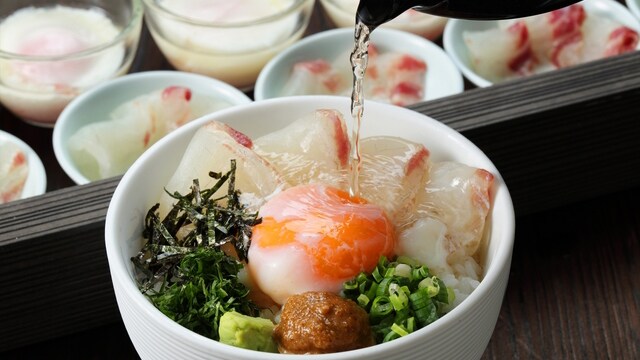 Recommended breakfast IPPIN! Warm and irresistible sea bream rice bowl / Black dashi tea