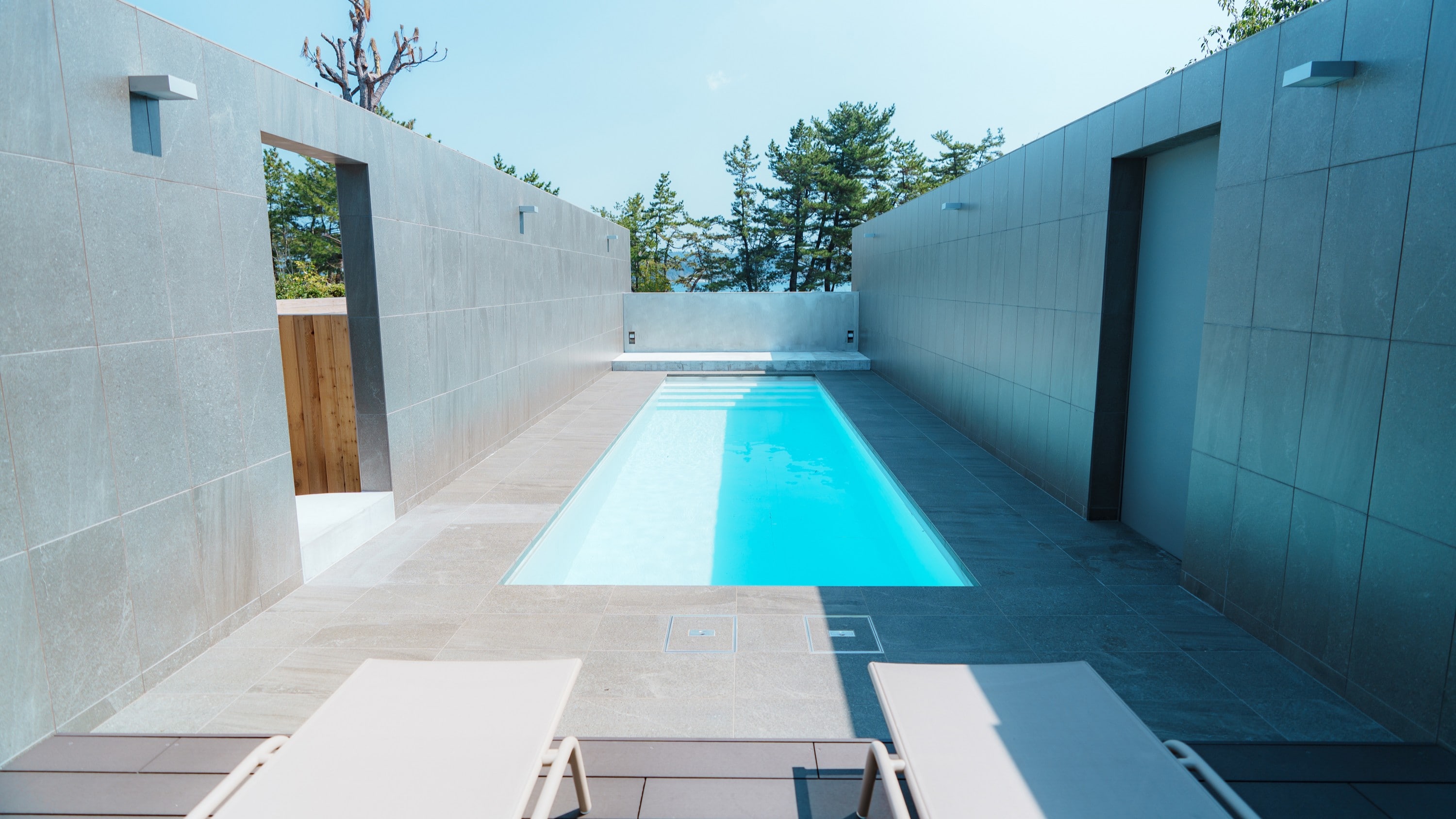 [calm] Relax in a pool that blends into Amanohashidate.