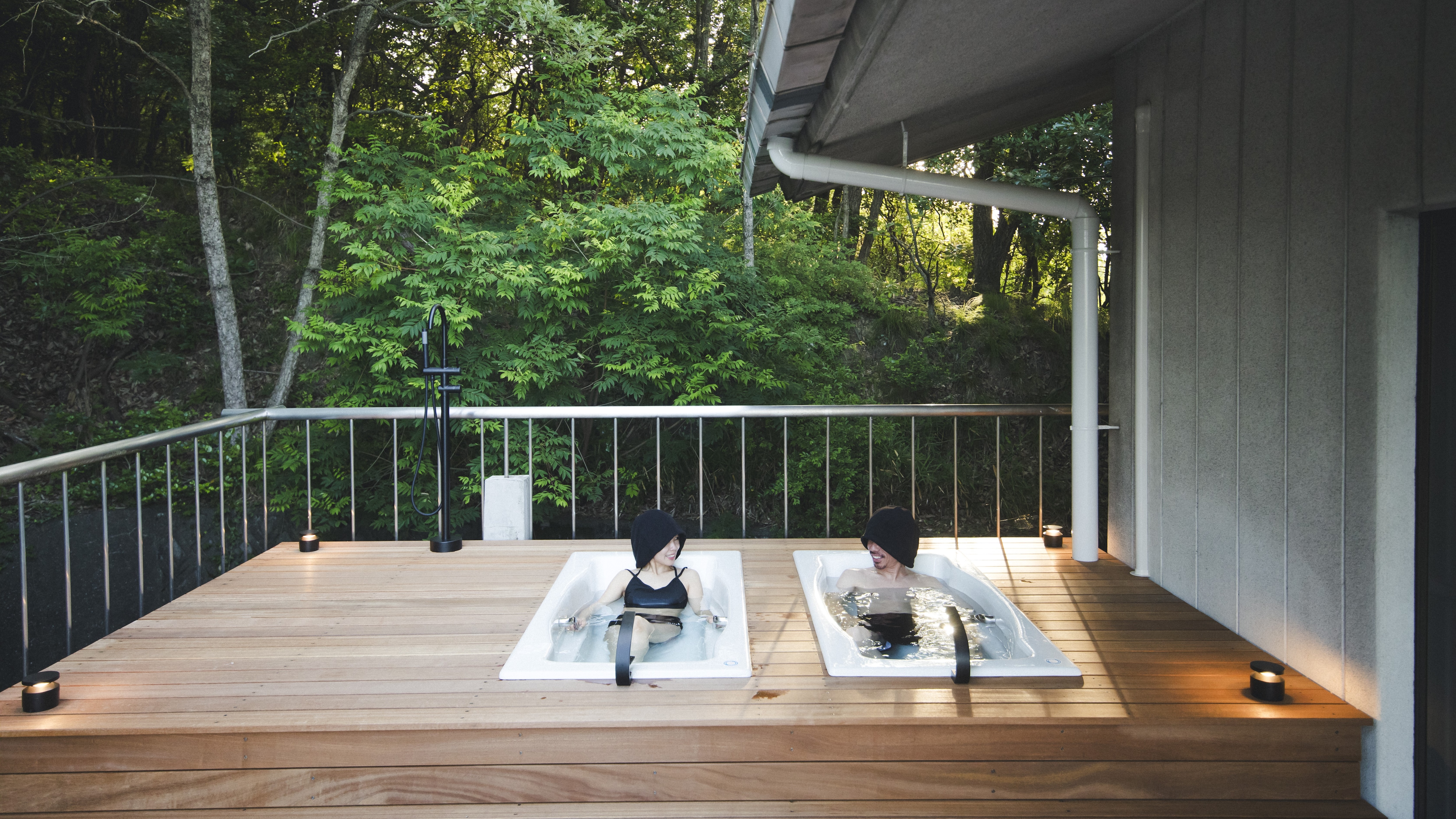 Outdoor bath (cold bath)