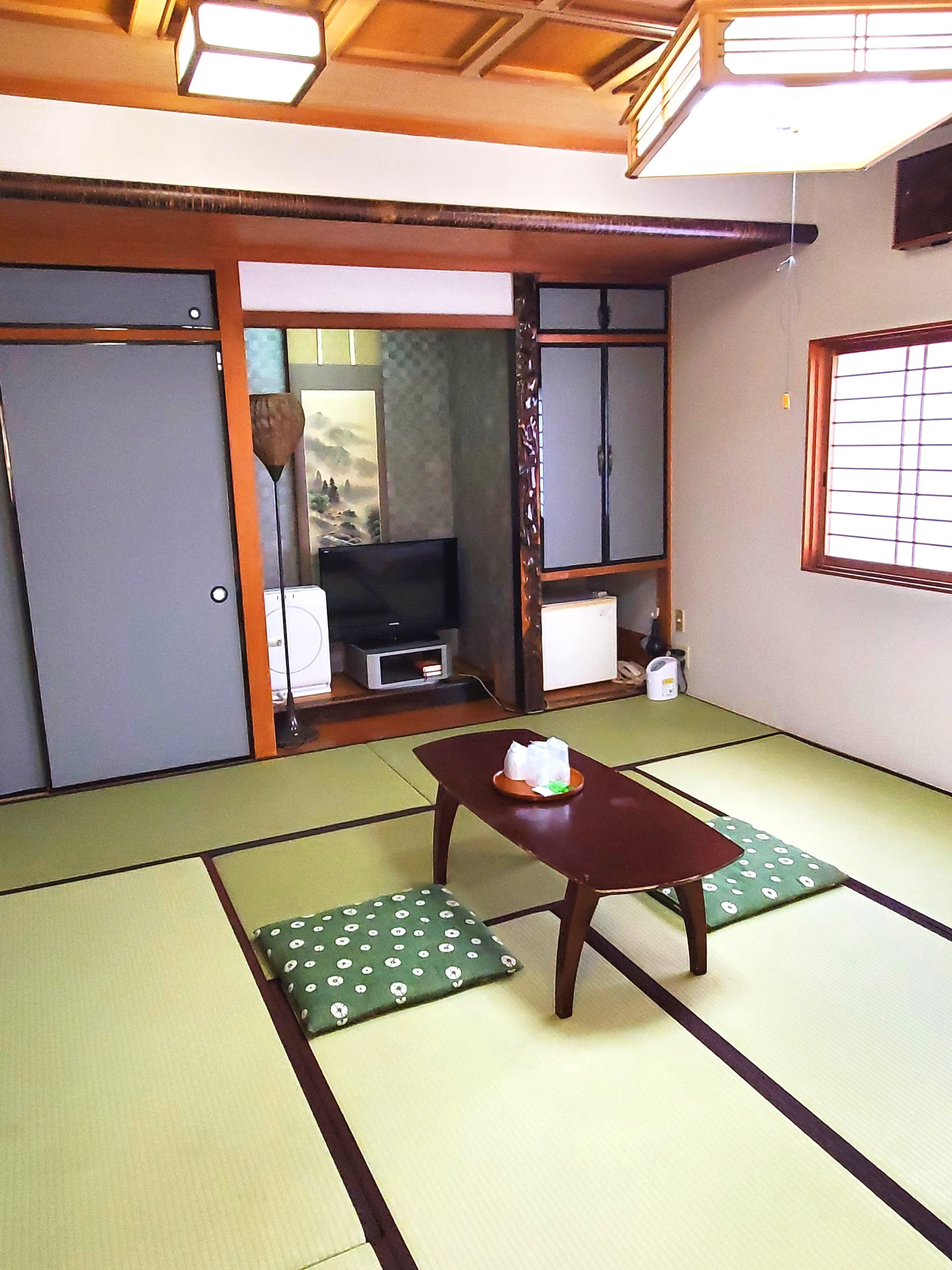 ห้องสไตล์ญี่ปุ่น (ไม่มีห้องน้ำและห้องส้วม)