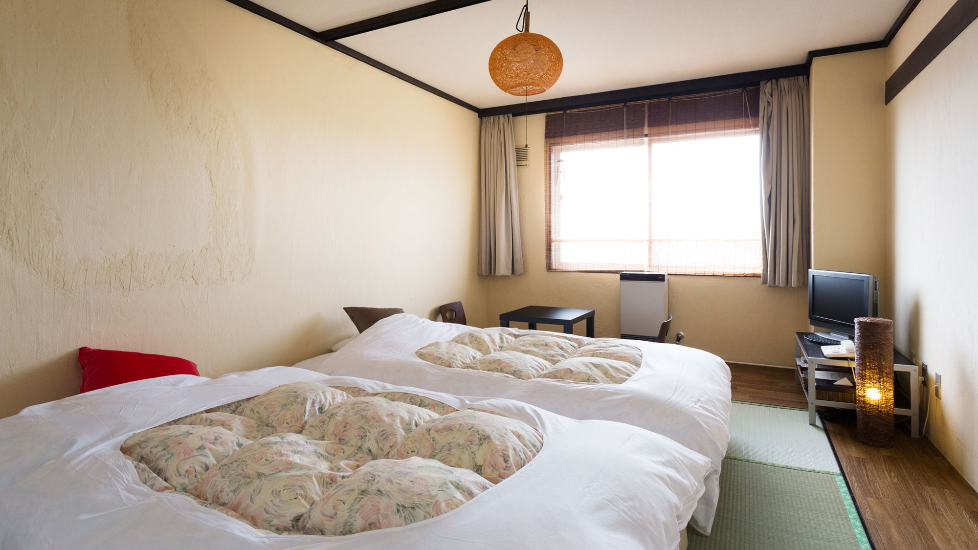 ห้องเตียงแฝดสไตล์ญี่ปุ่น / เตียงต่ำ (ห้องสไตล์ญี่ปุ่น)