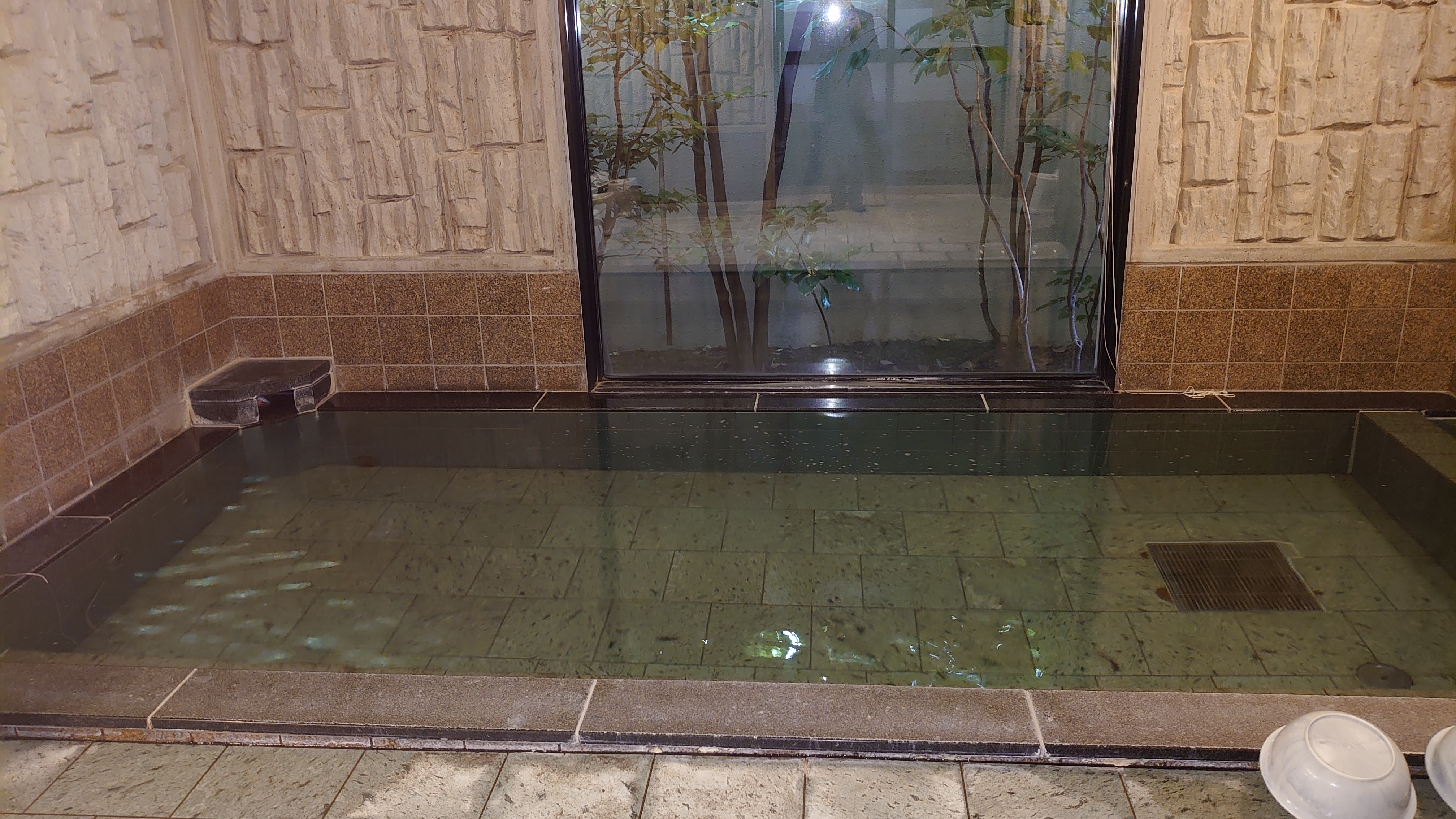 Radium artificial hot spring large communal bath "Traveler's hot spring" Men's large communal bath Slowly heal your tiredness and rejuvenate tomorrow.