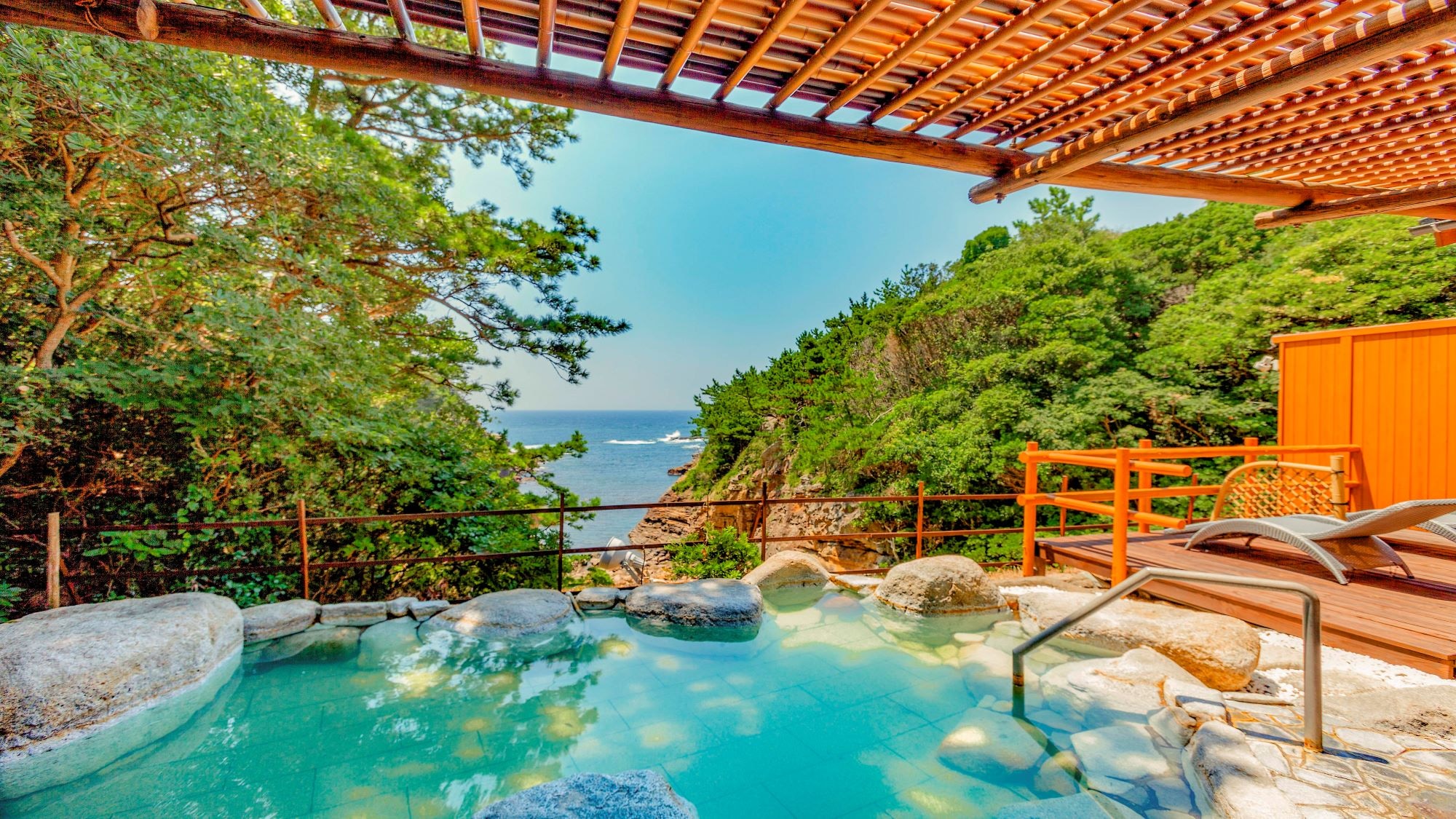 Private open-air bath