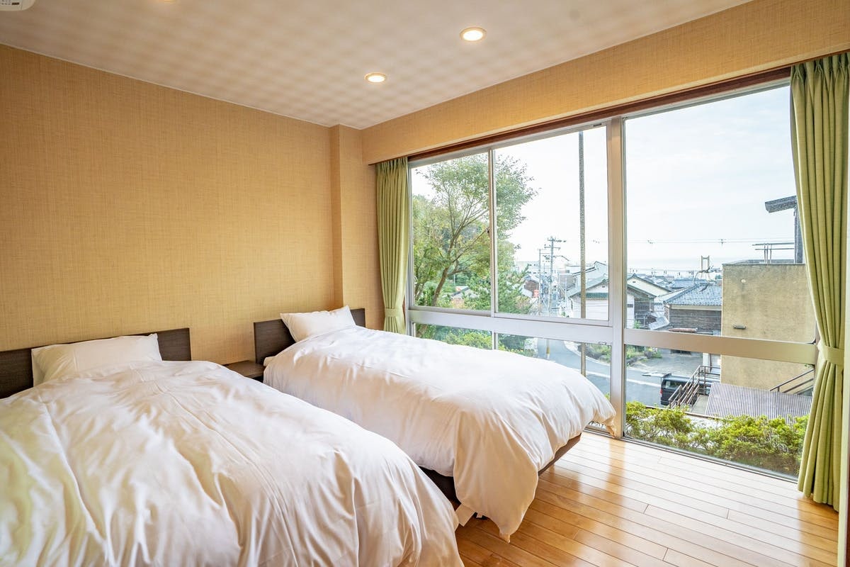 An example of a Japanese-Western style bed