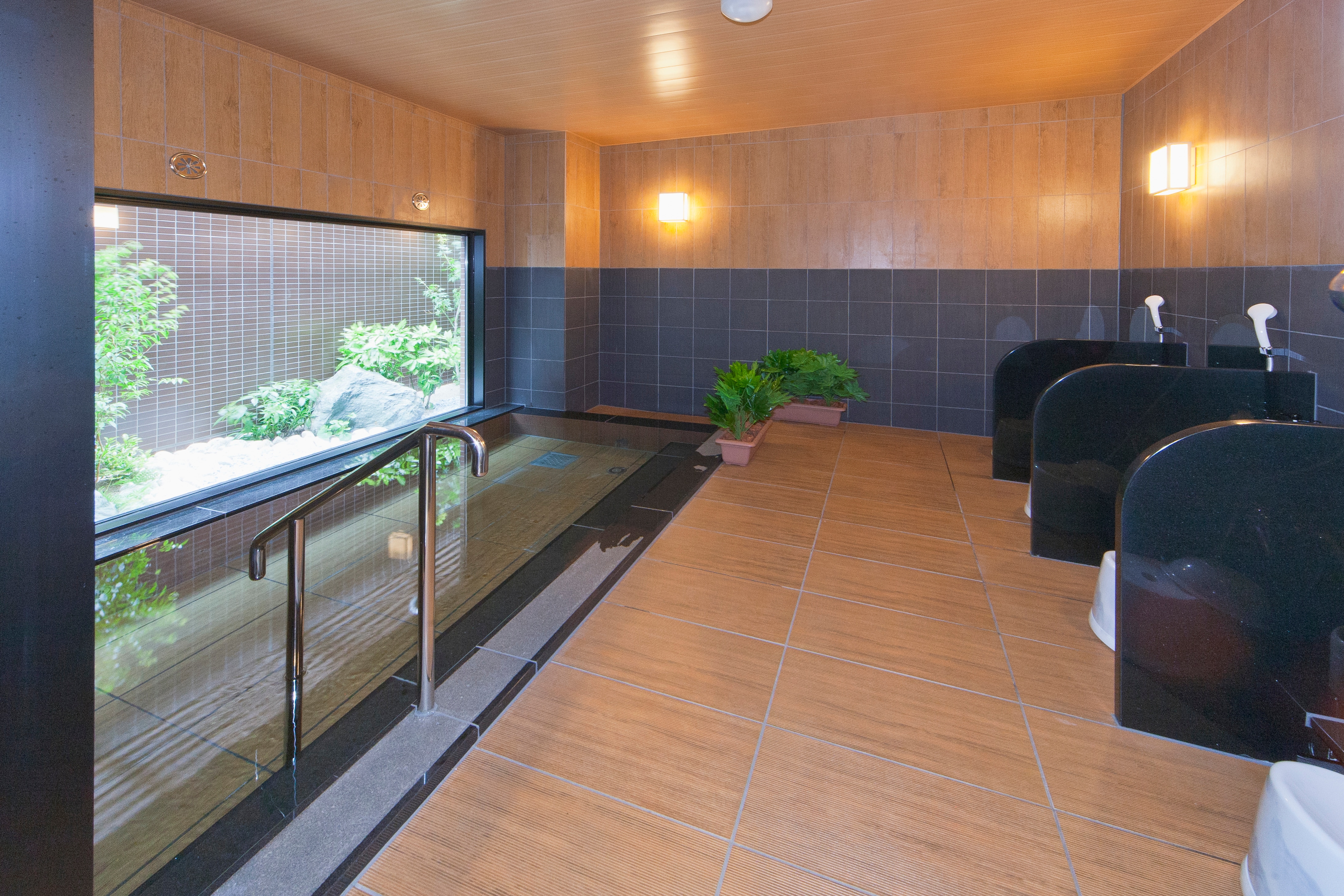 Kamar mandi umum yang besar