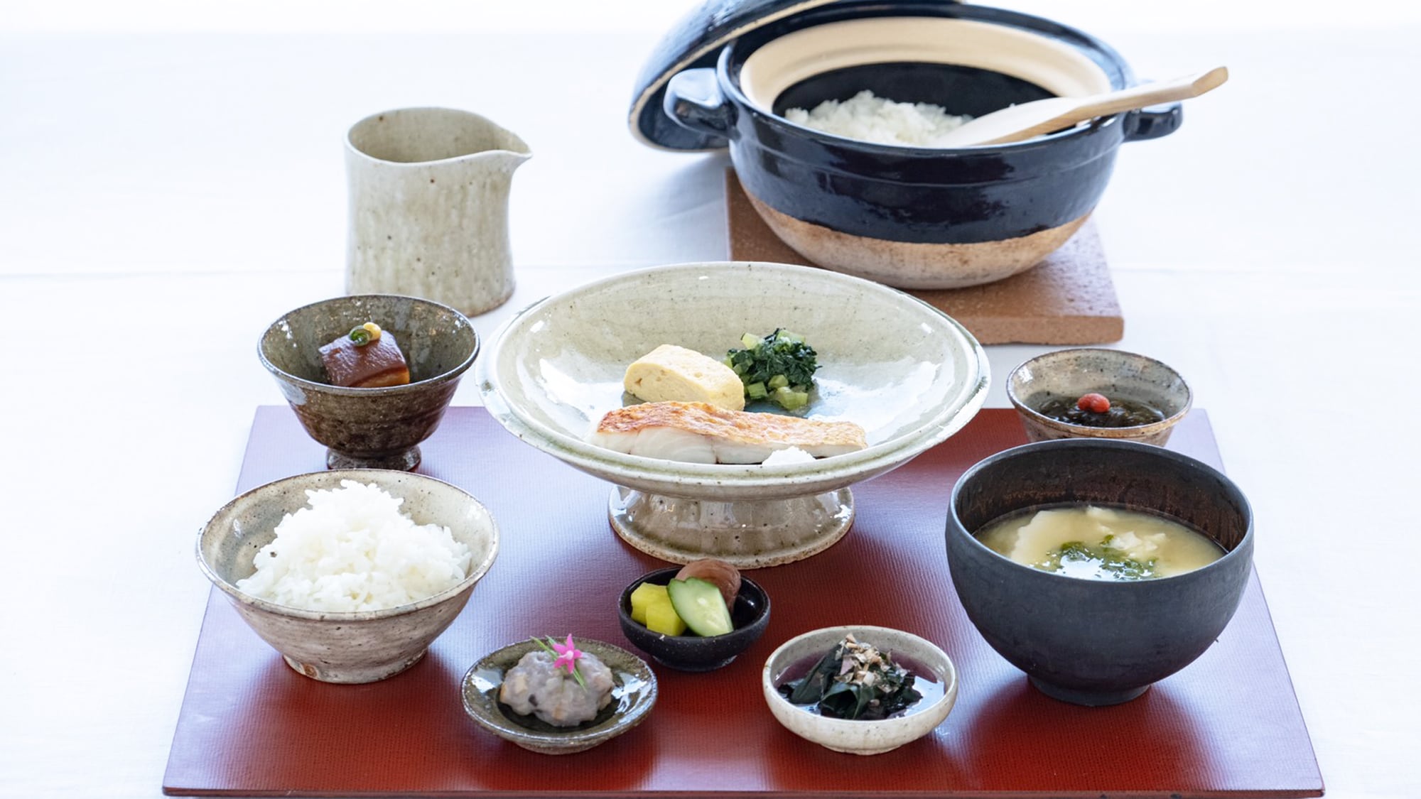 * [อาหารเช้า / ตัวอย่าง] เพลิดเพลินกับอาหารเช้าแบบญี่ปุ่น Ryukyu