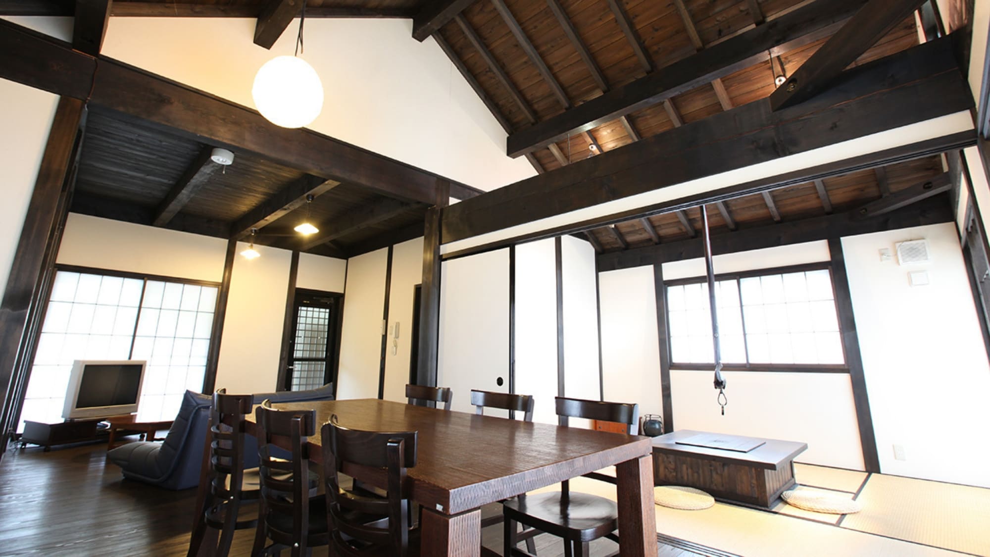 * [5号楼、6号楼（传统日式房屋）] LDK