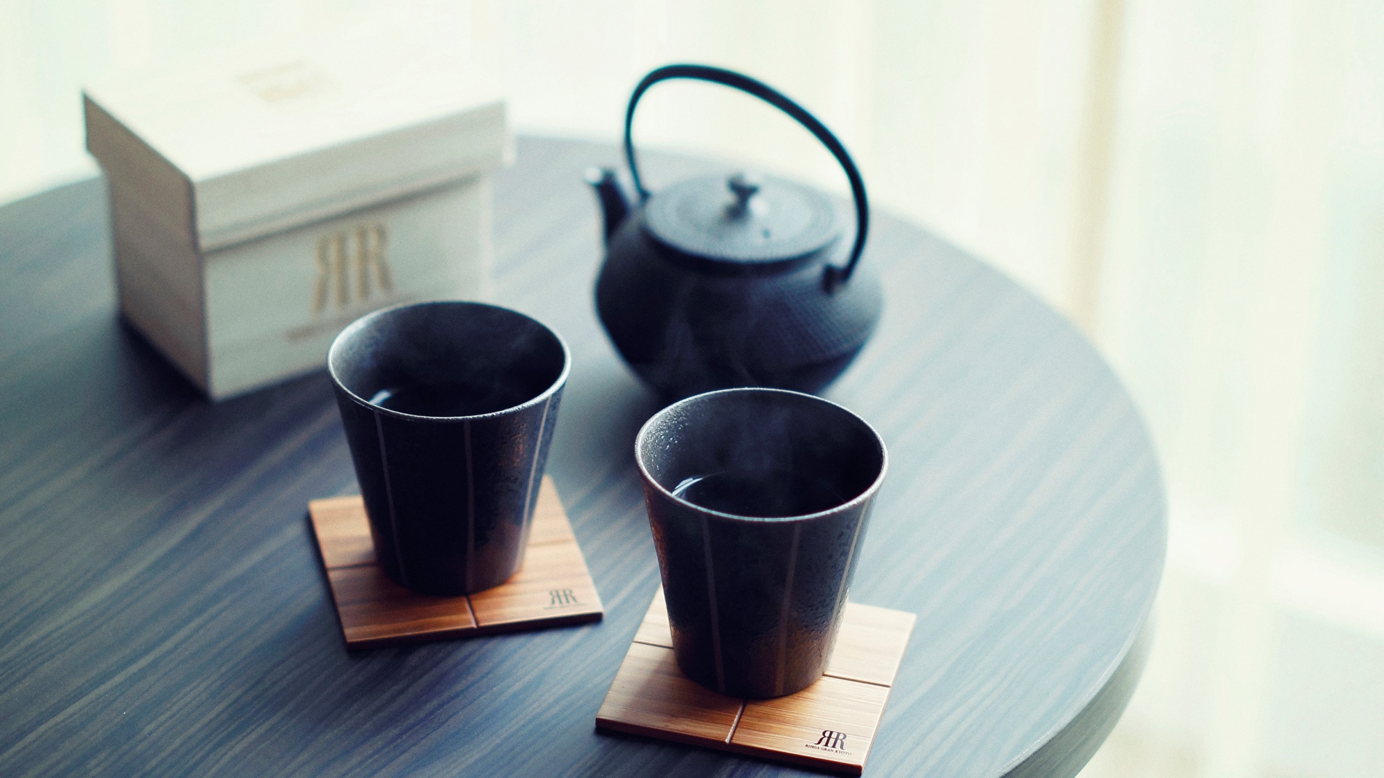 Tea set and iron kettle teapot