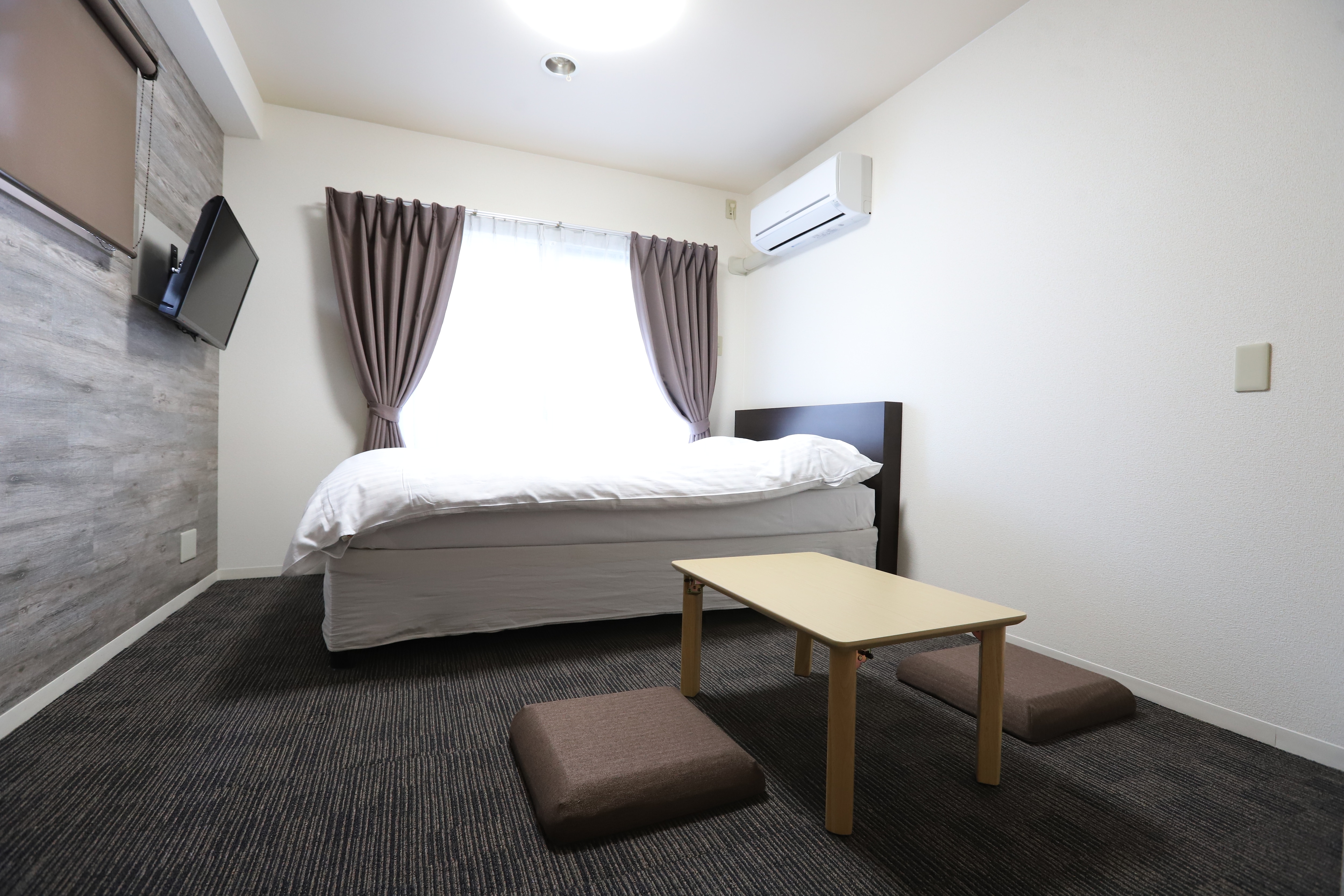 UD semi-double room, non-smoking