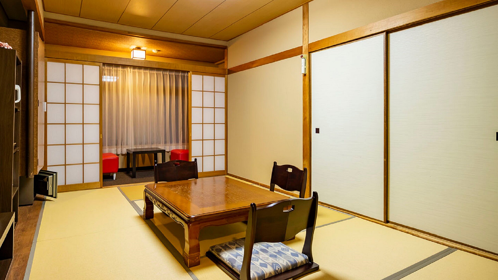 [Standard Japanese-style room]