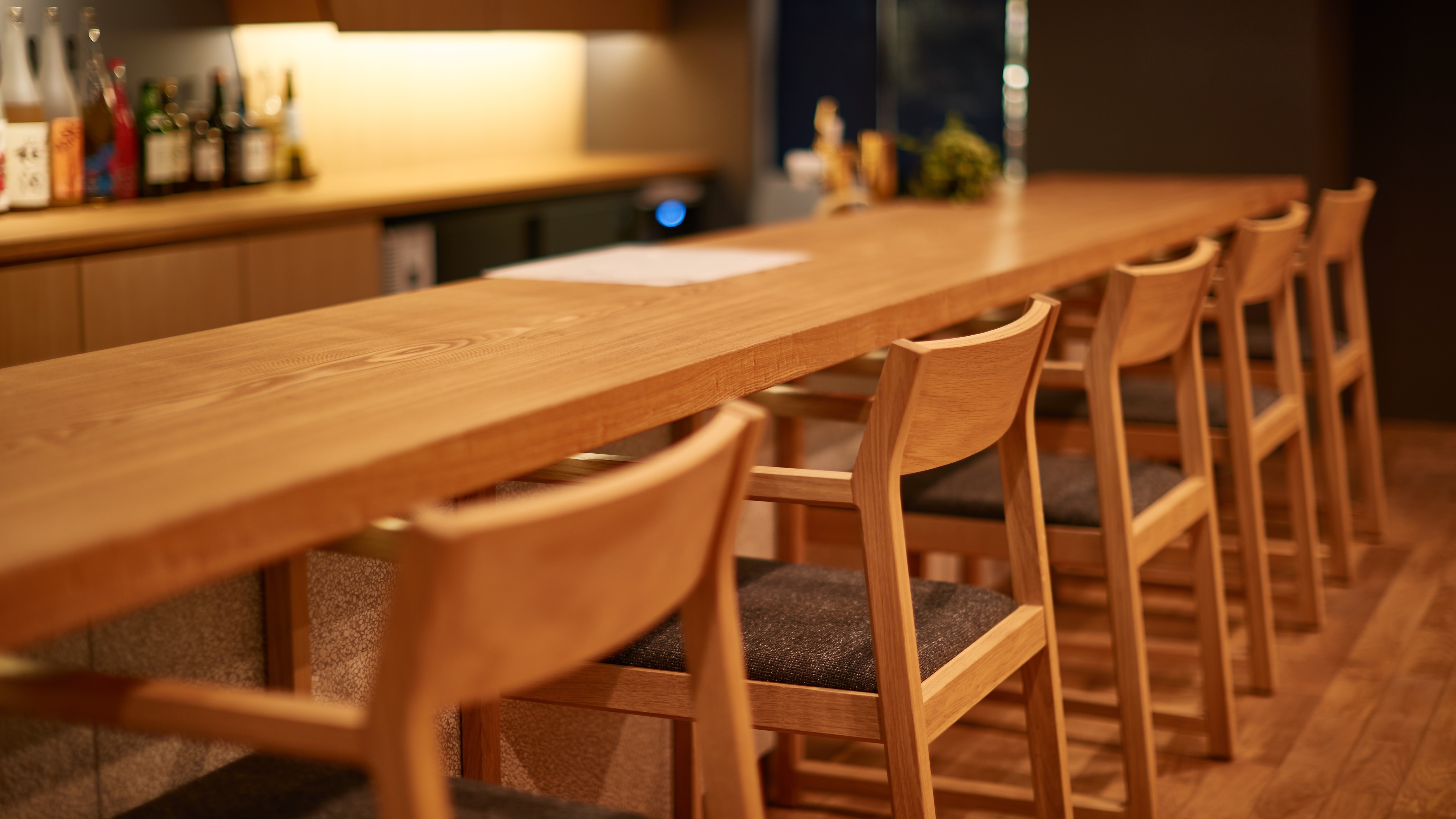KAMAKURA BAR 在平靜的空間中享用日本酒和小吃