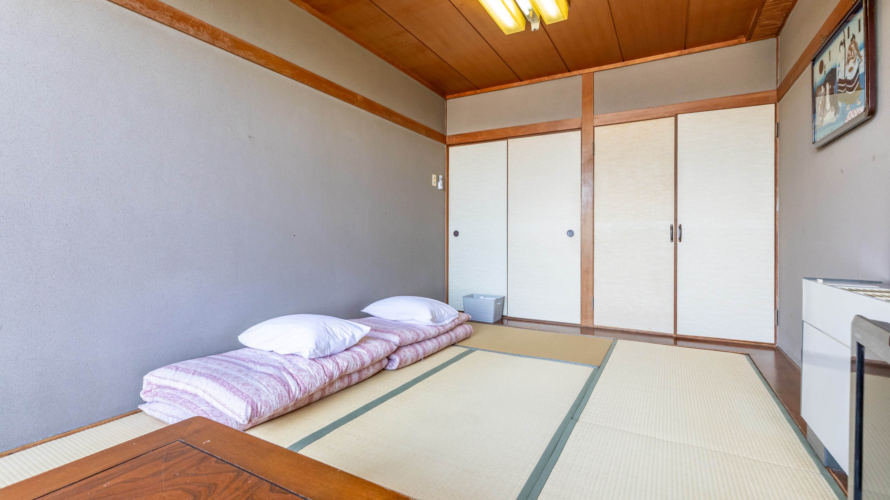 [Non-smoking] Japanese-style room for 1-2 people (shared bathroom and toilet)