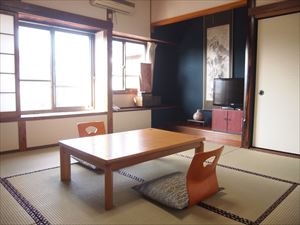 Room 8 tatami