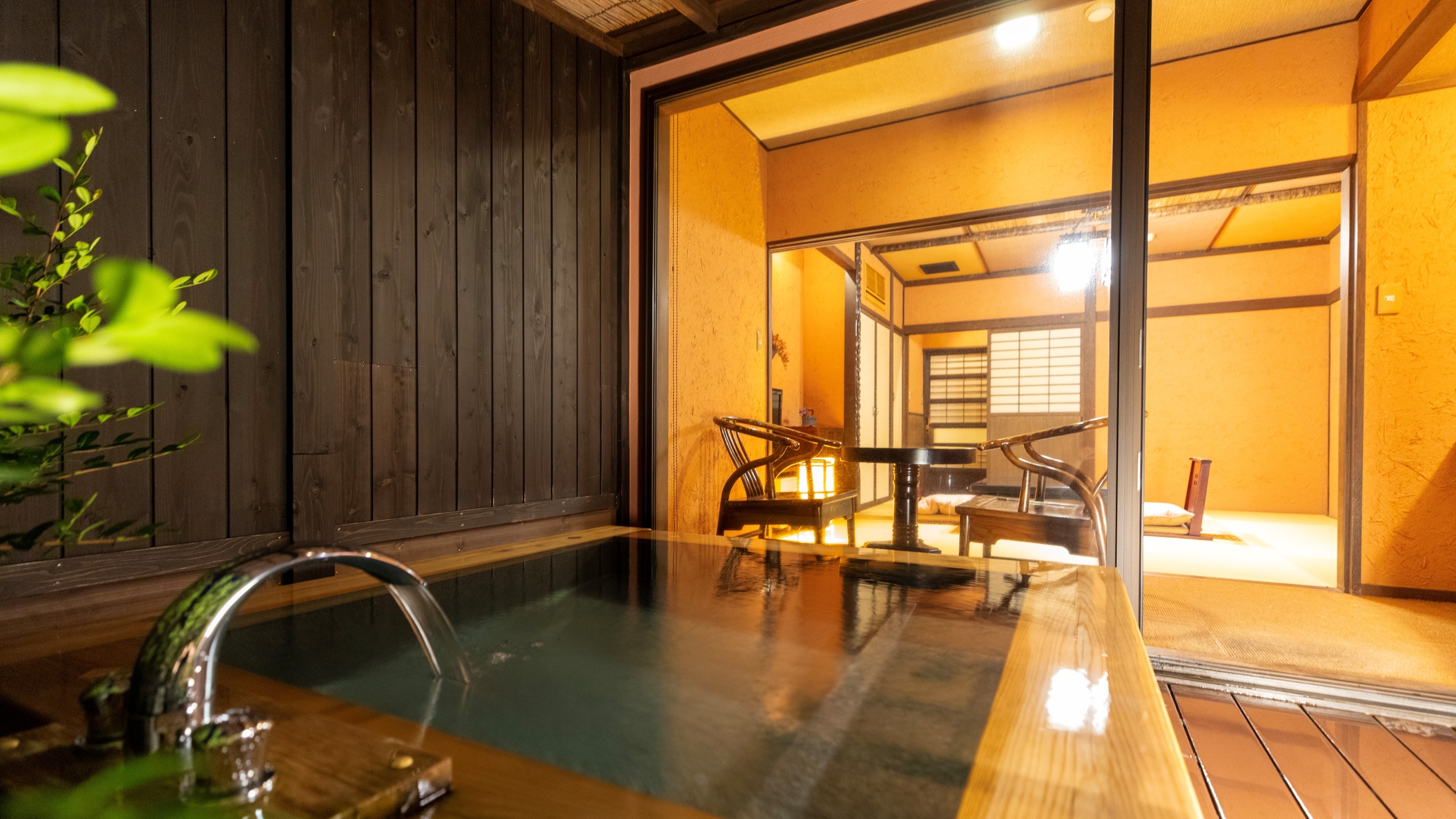 <Dengan kamar mandi terbuka> Kamar bergaya Jepang seluas 8 tatami dengan teras [Bebas asap rokok]