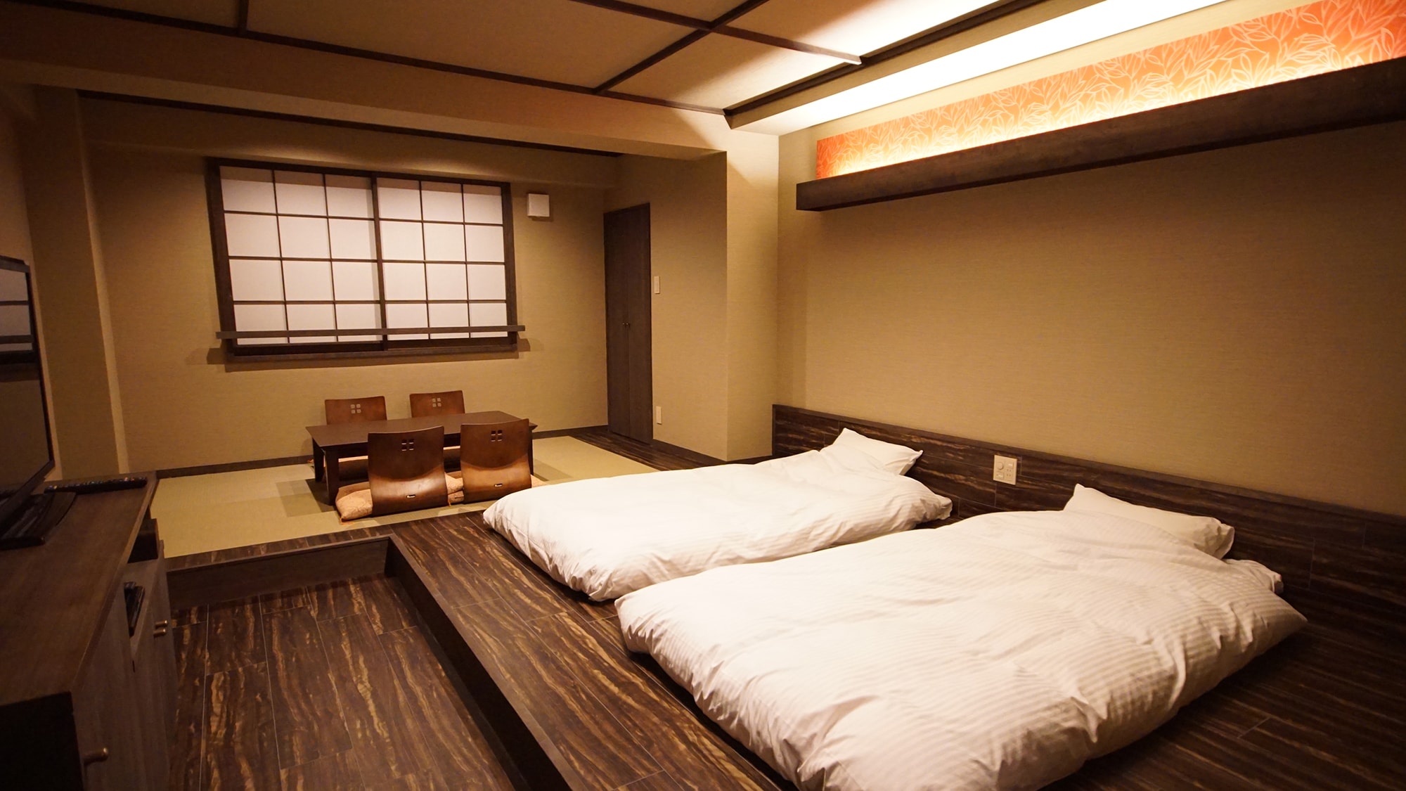 查看日式和西式房間