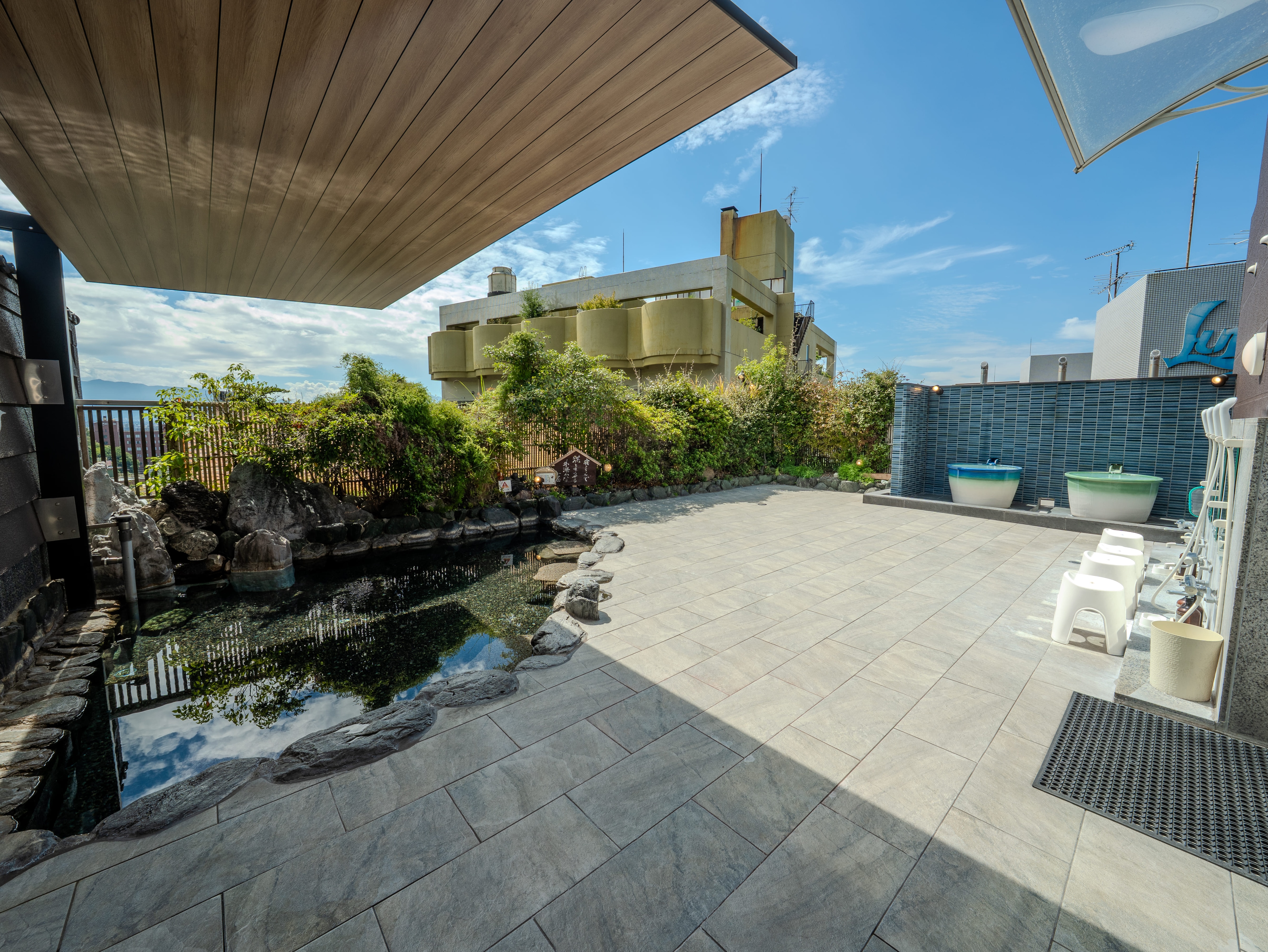 [Open-air bath] Men's bath