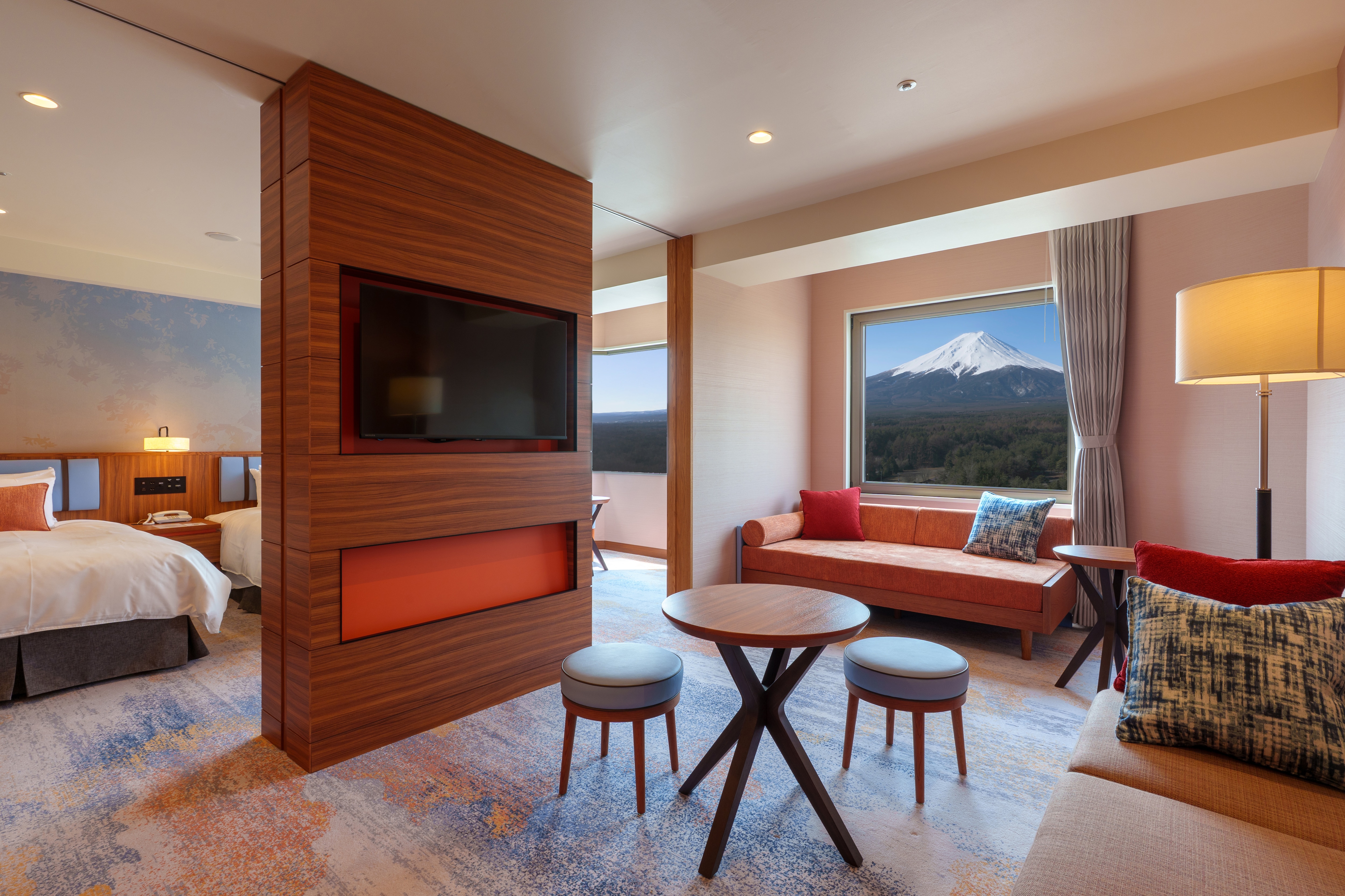 [Mt. Fuji view] Family room (2nd to 3rd floors)