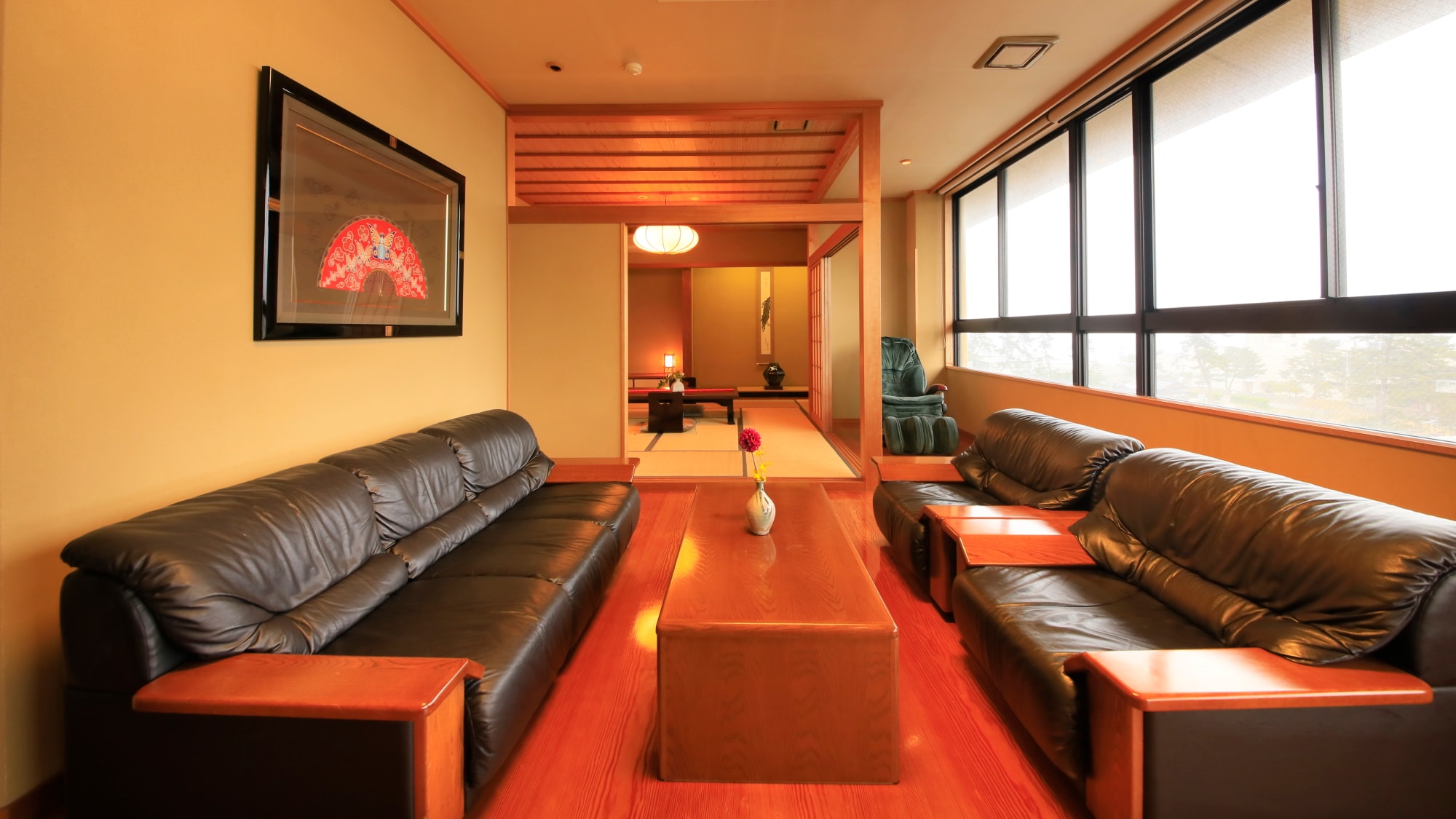 [Highest class suite] Special guest room / 98.9 sqm-Living room with a spacious sofa set.