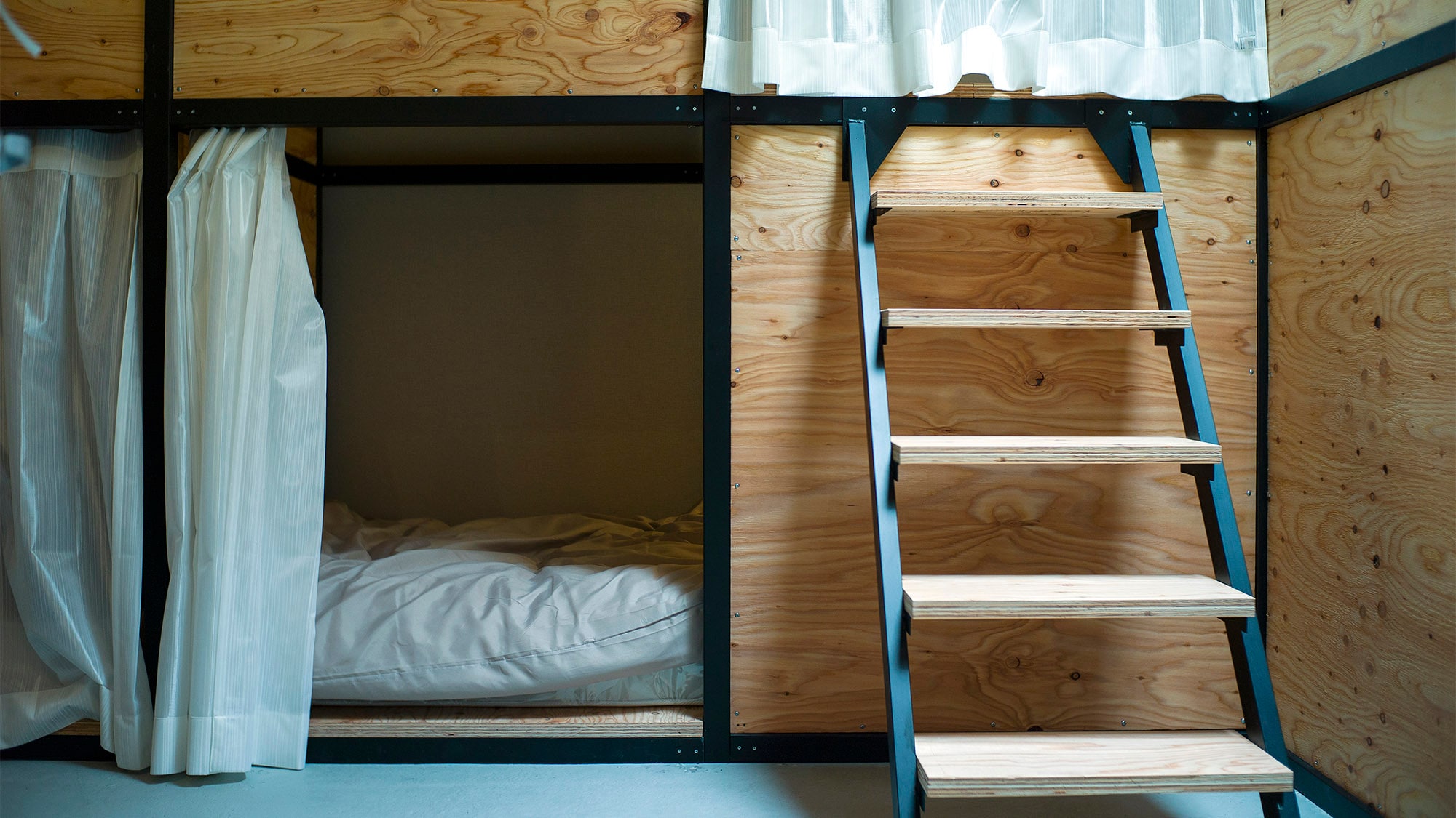 ・ [Private room triple / Wagyu] 1 bunk bed and 1 single bed
