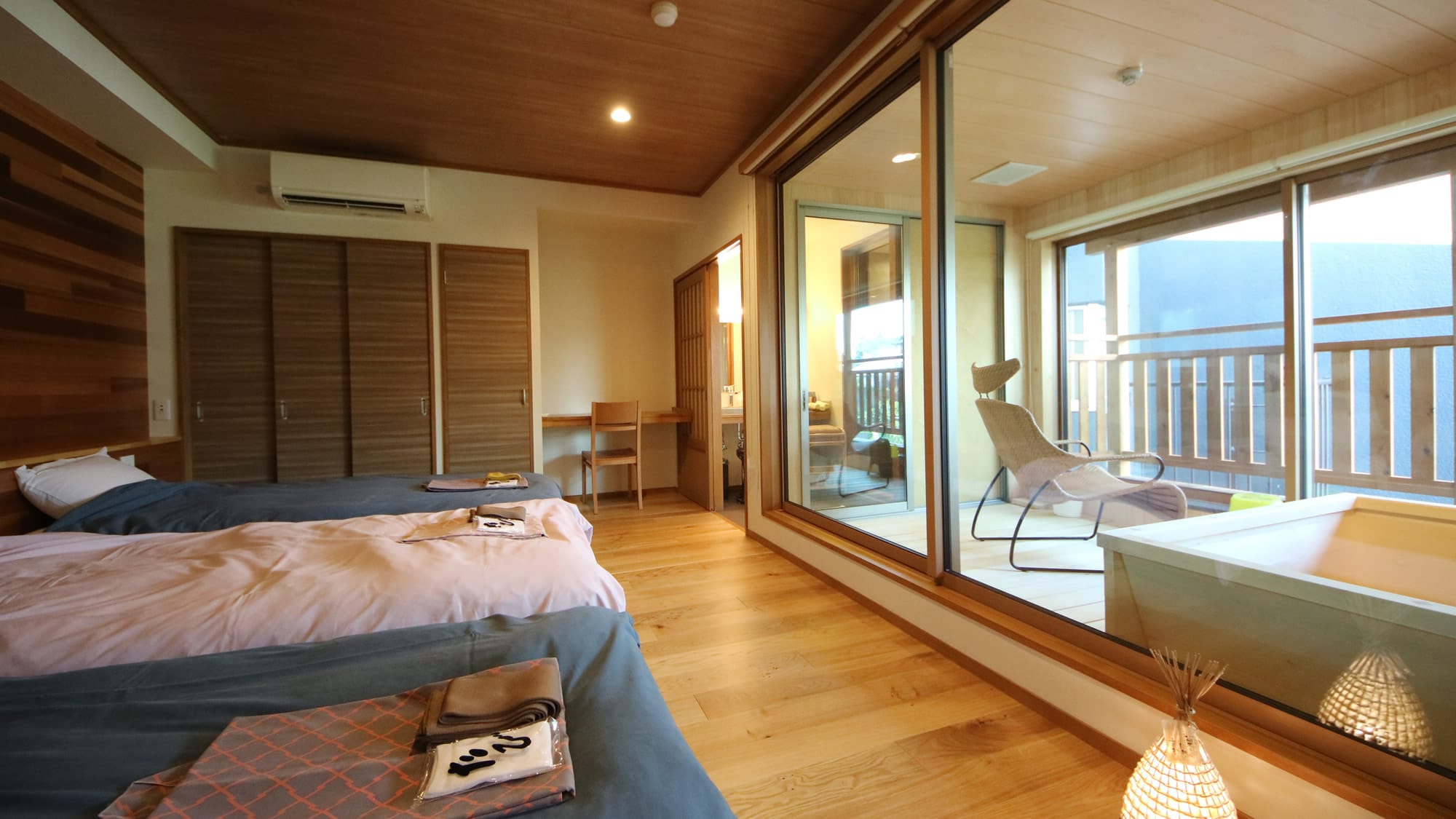 [Special room] Shinano House [Yukihana] Japanese and Western room with hot spring open-air bath