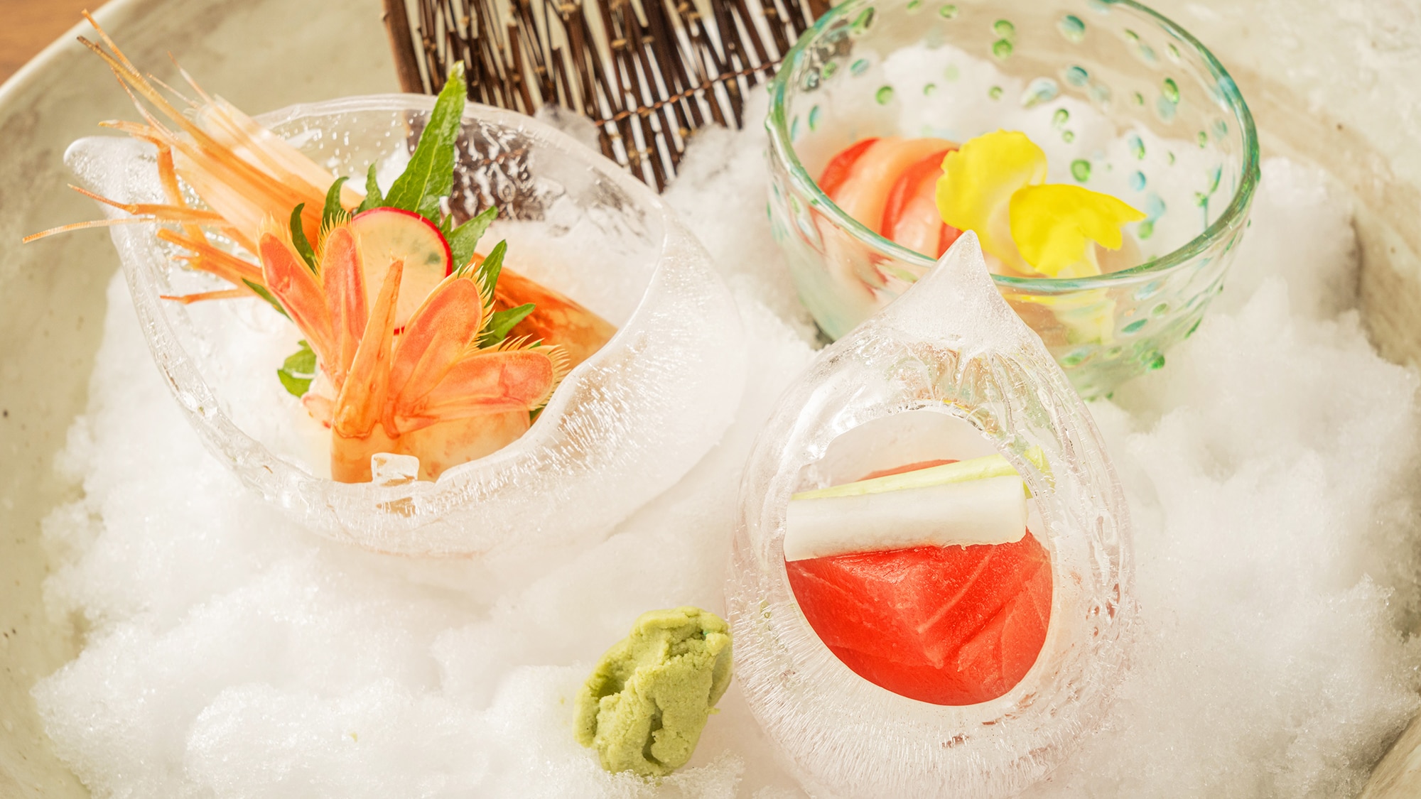 [Fresh Sashimi] Enjoy fresh seafood caught that day!