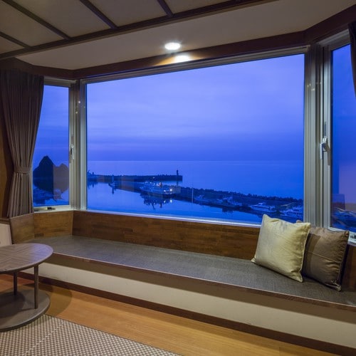 [Guest room] An example of a sea view twin high floor