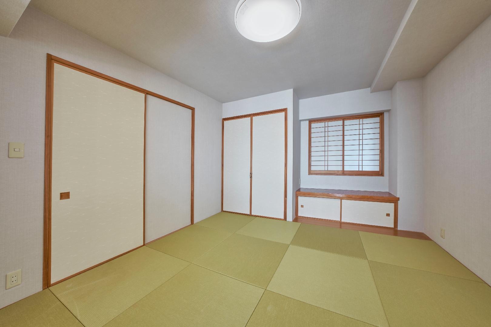 Japanese-Western style room