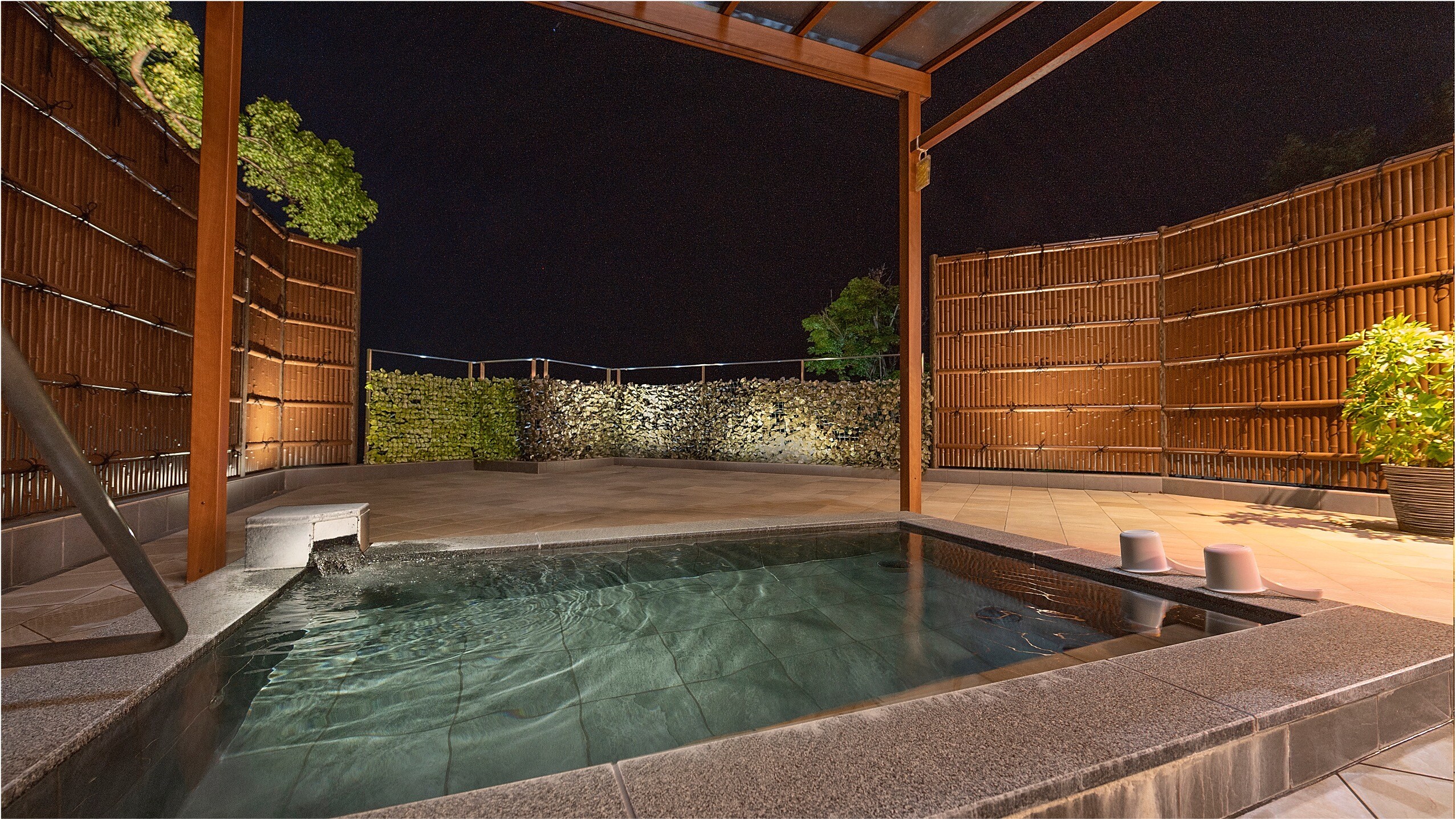 Open-air bath