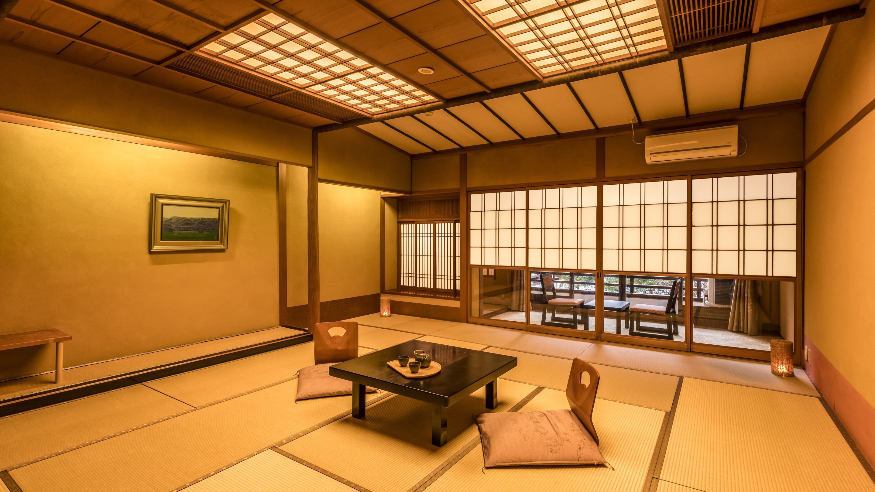 Standard Japanese-style room (15 tatami mats) *Example of a guest room