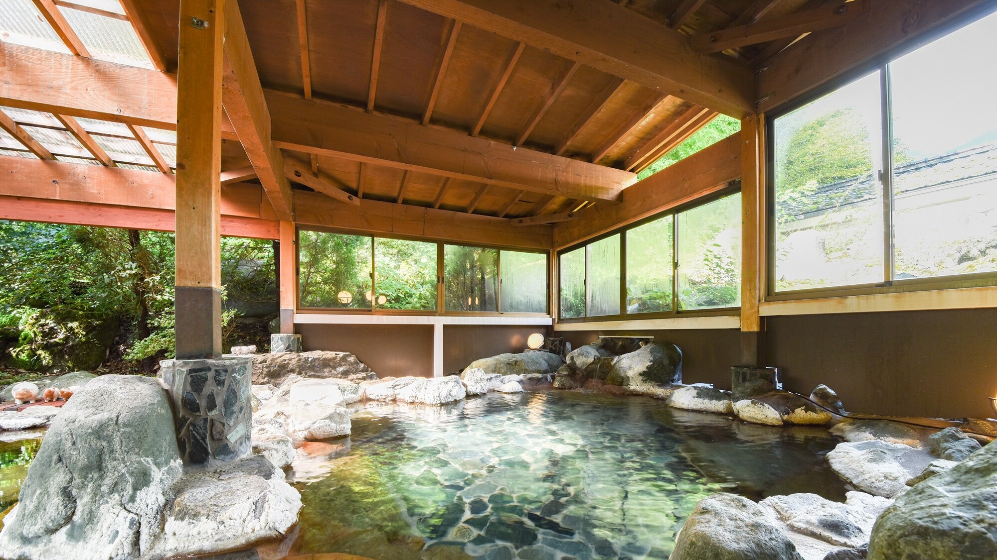 *[Women's open-air bath] A spacious and relaxing feeling! 100% natural hot spring water, no heating or water circulation!