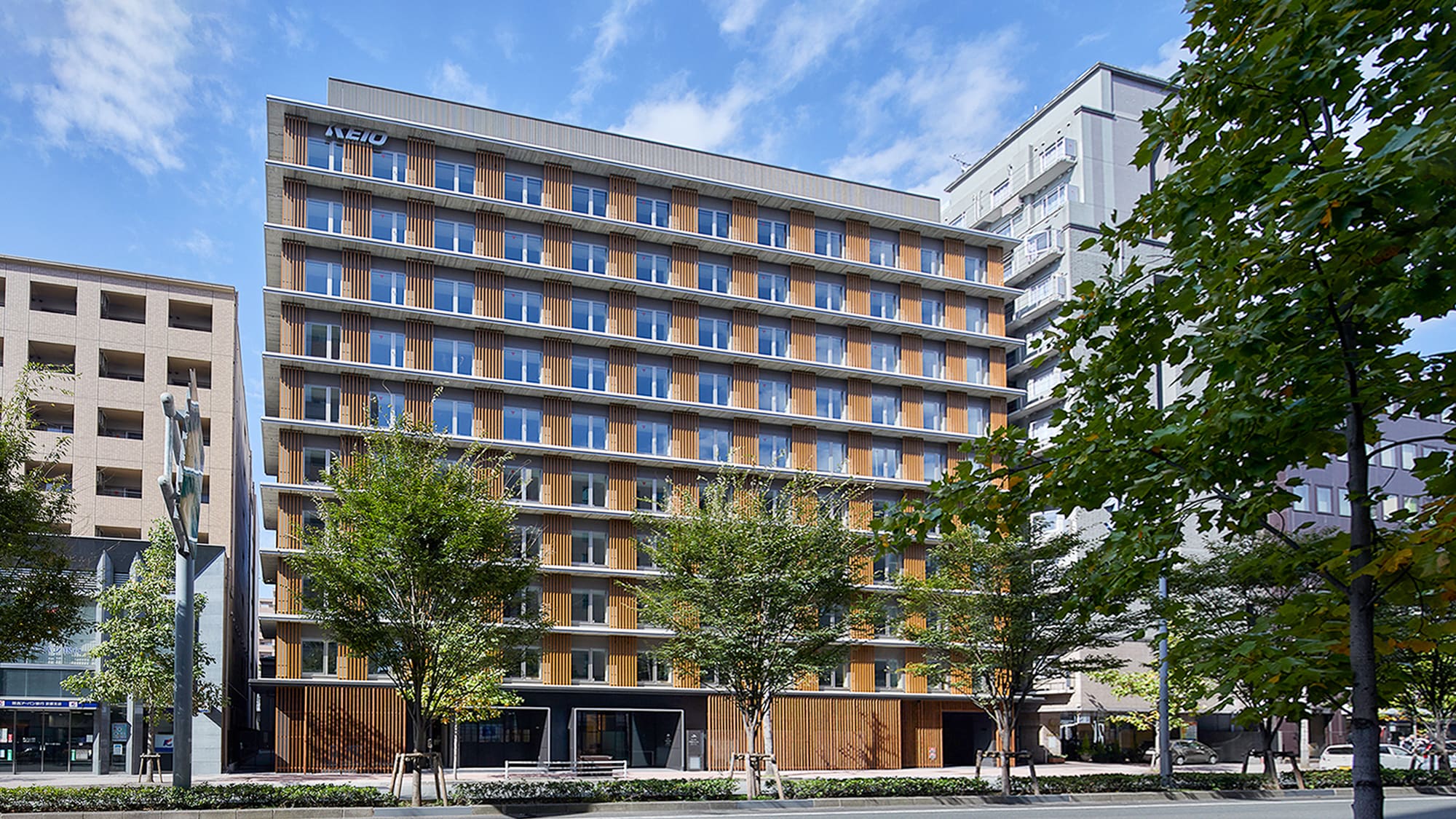 A 4-minute walk from "Gojo Station" in the center of Kyoto, and a 5-minute walk from "Shijo Station". Full facilities and services to create a high-quality Kyoto trip