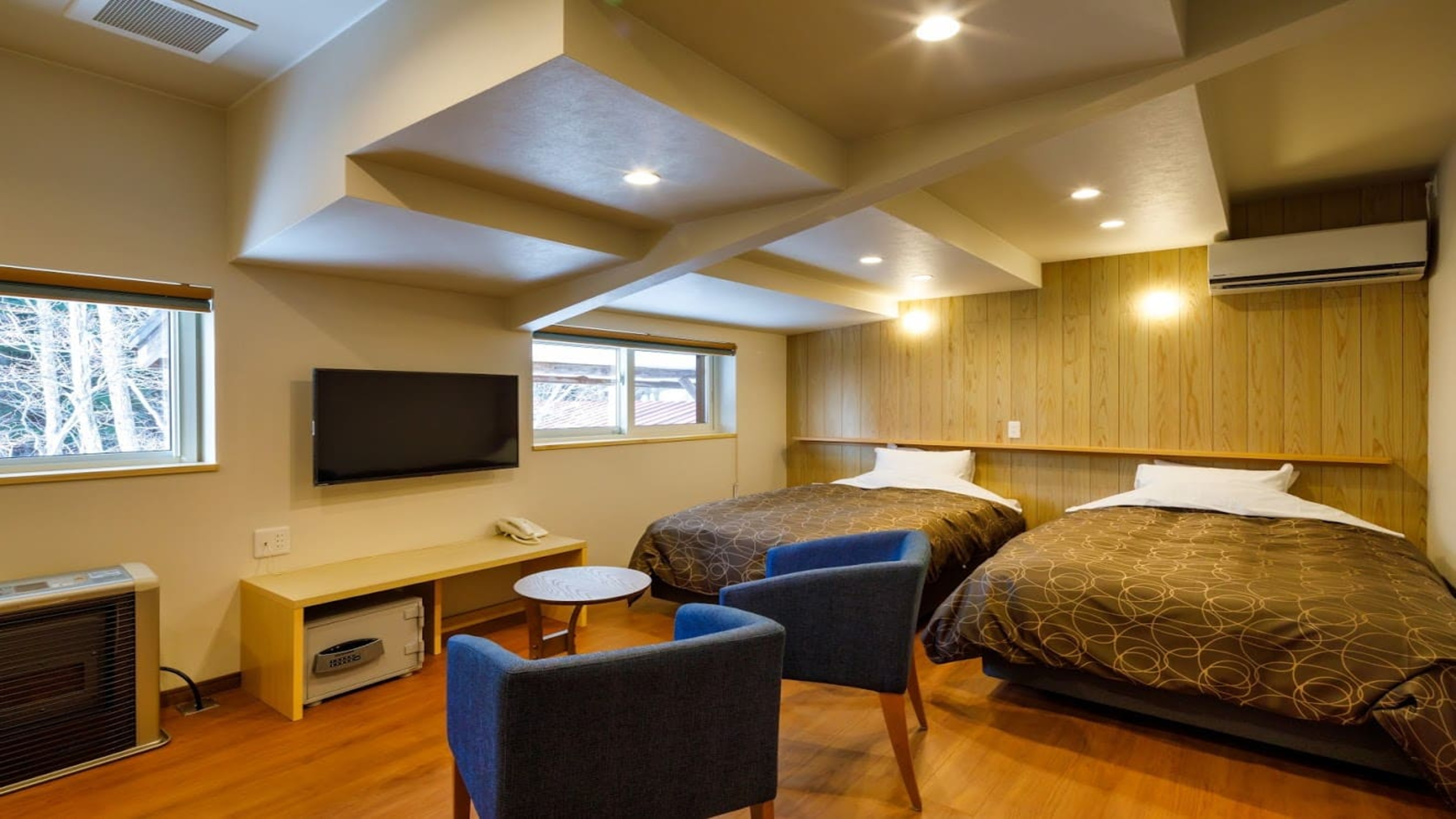Deluxe Western-style Twin Room