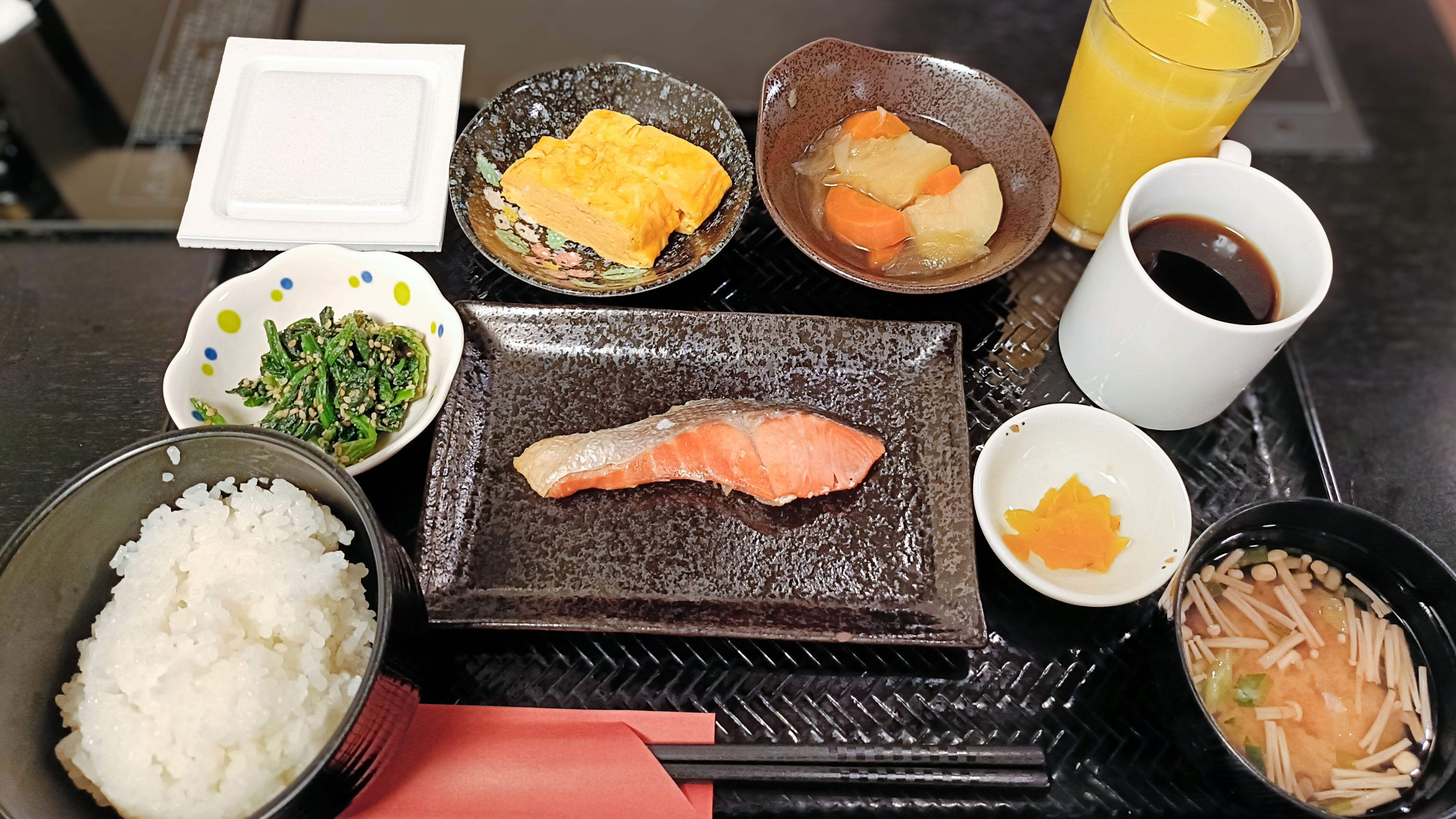 Image of a Japanese set meal