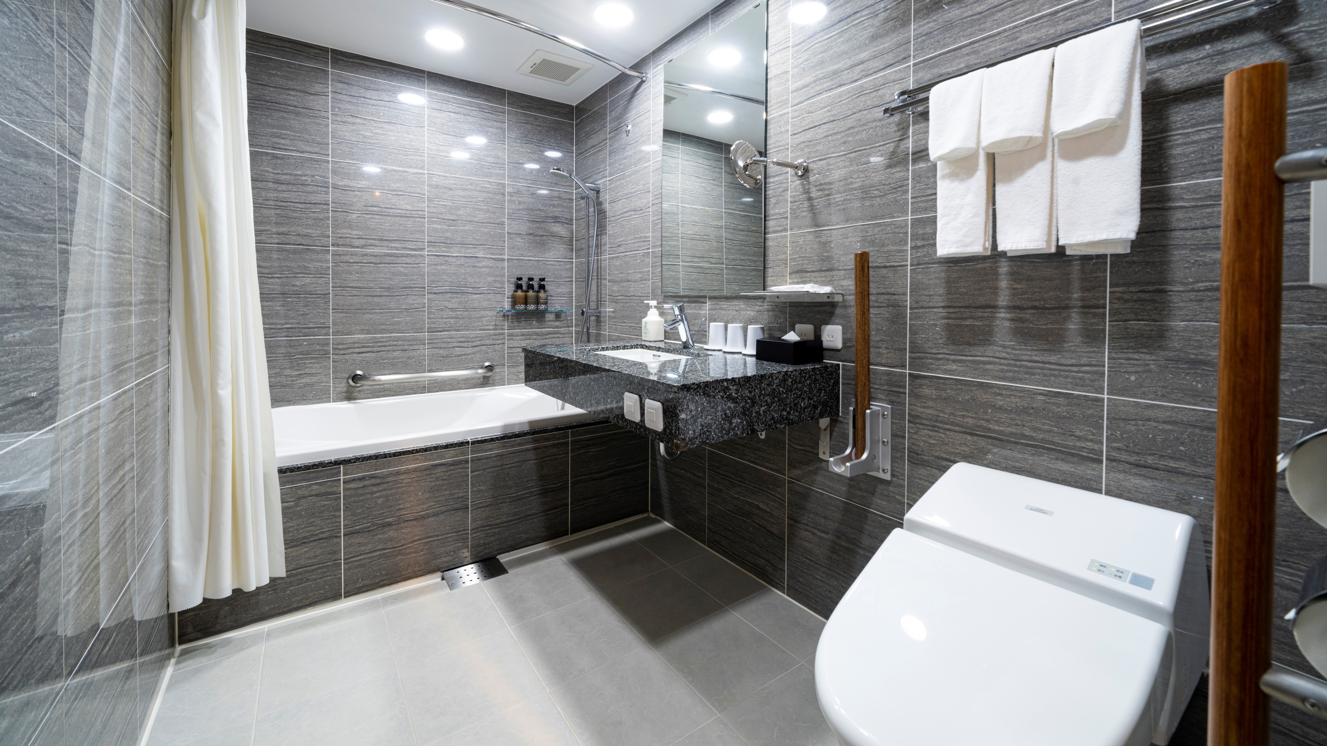 Unibasal Twin Room