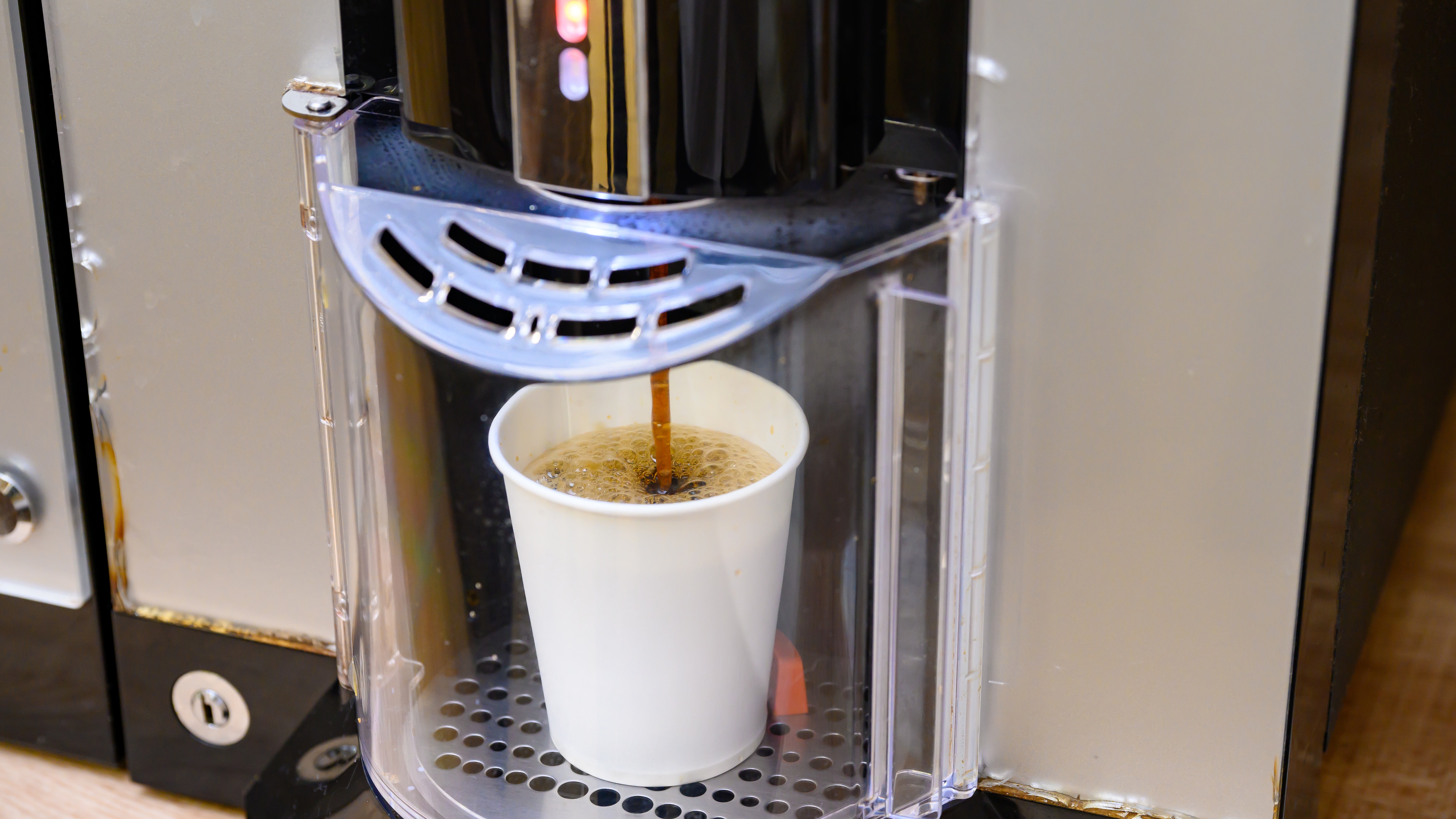 [Welcome coffee service] 15:00-24:00