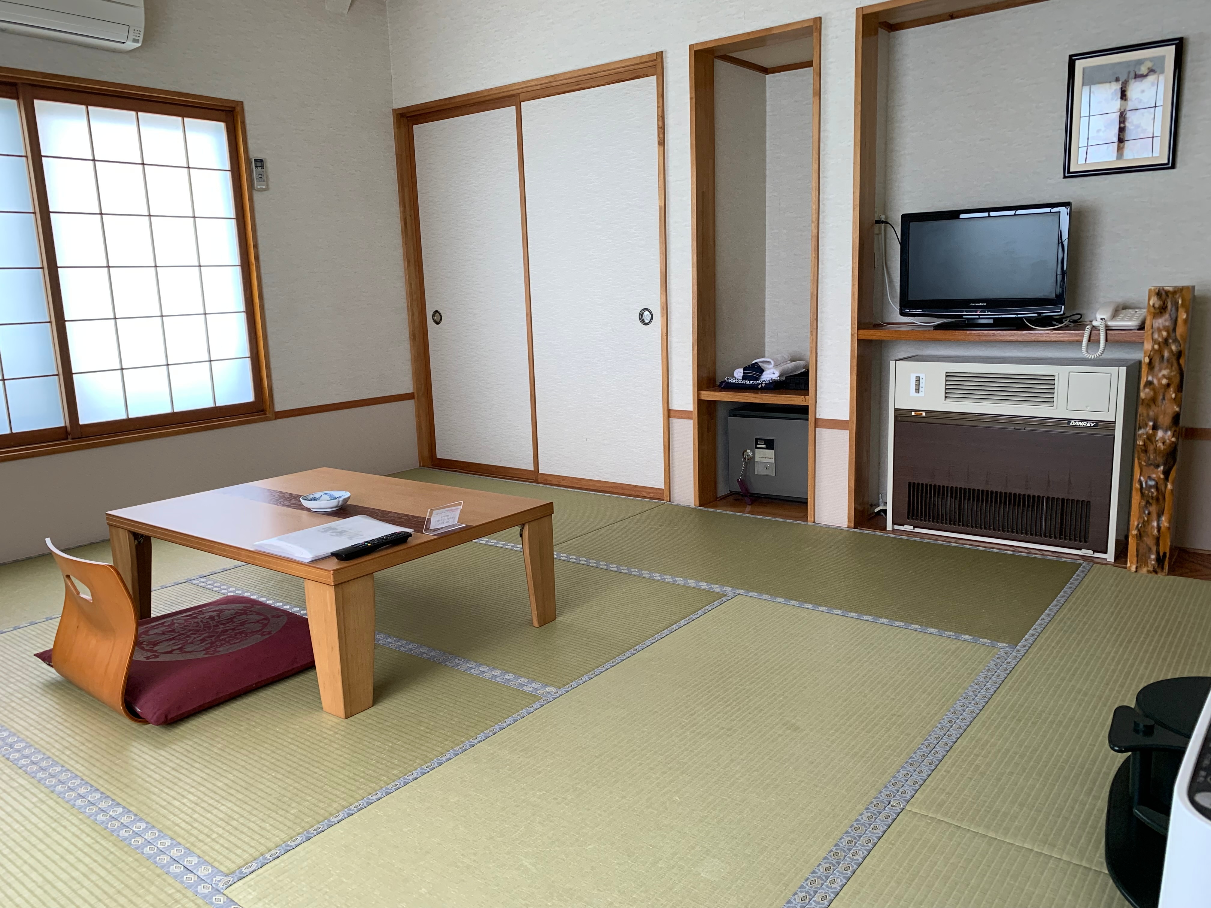 Non-smoking Japanese-style room