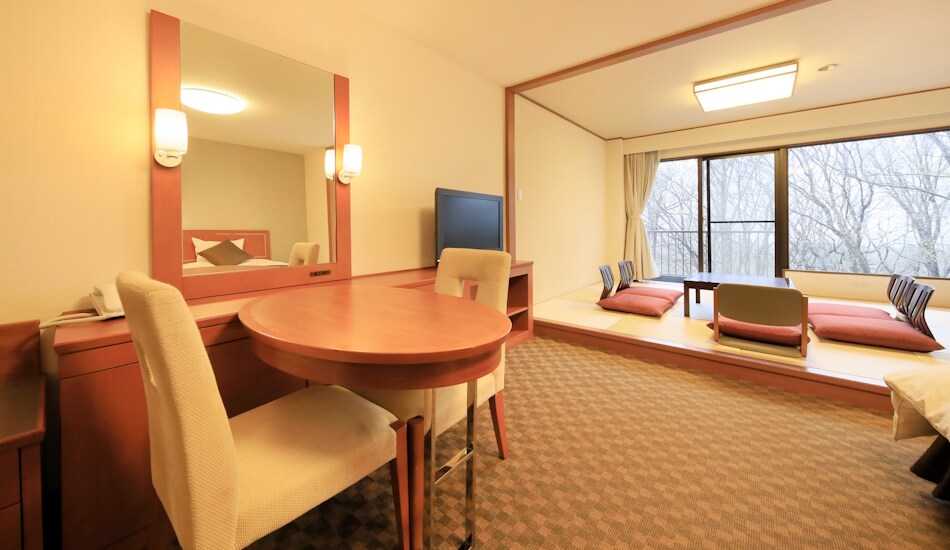 Customization | Guest Room Natural Light Room (Japanese-Western Style) 3