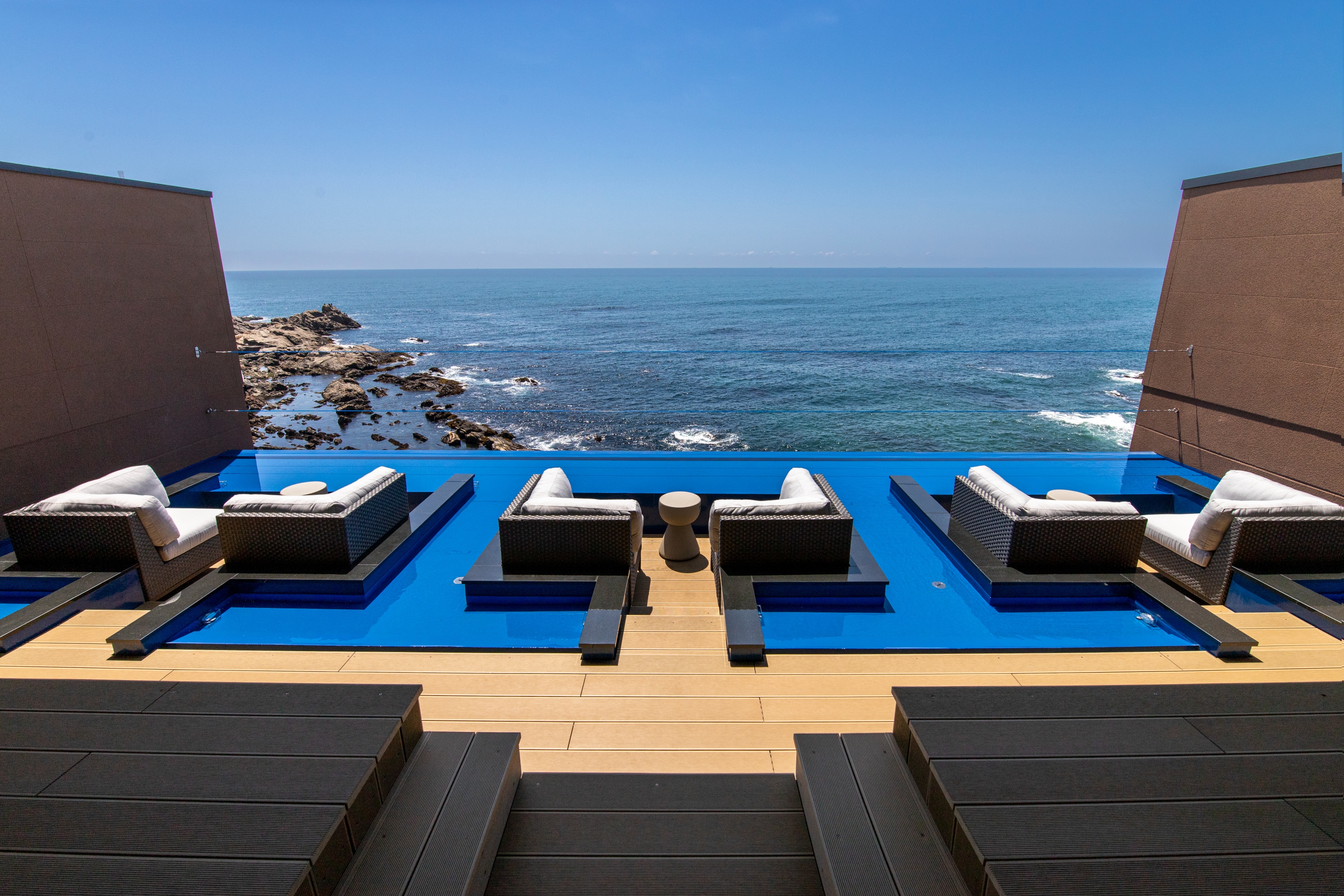 Sky Lounge
