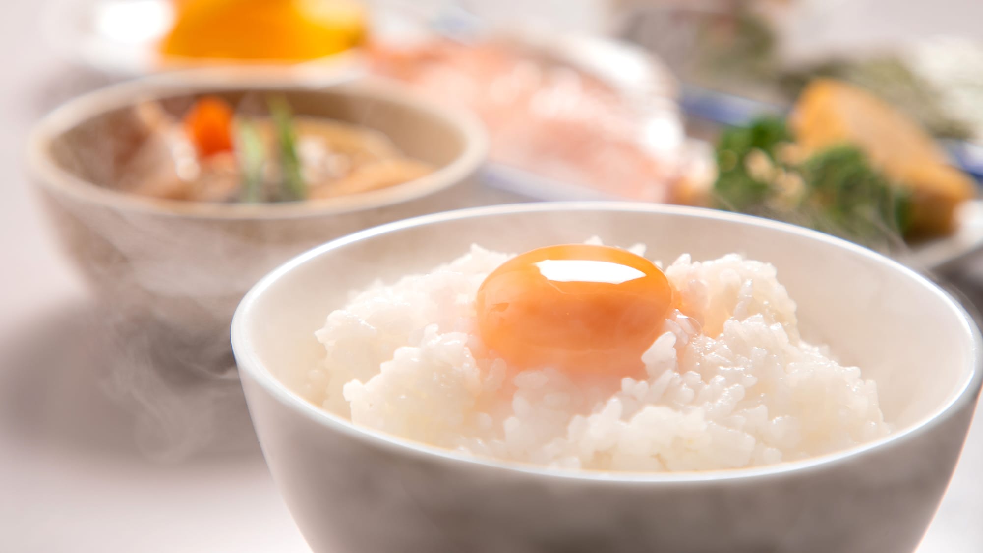 Enjoy freshly cooked rice in Niigata, the rice-producing region.