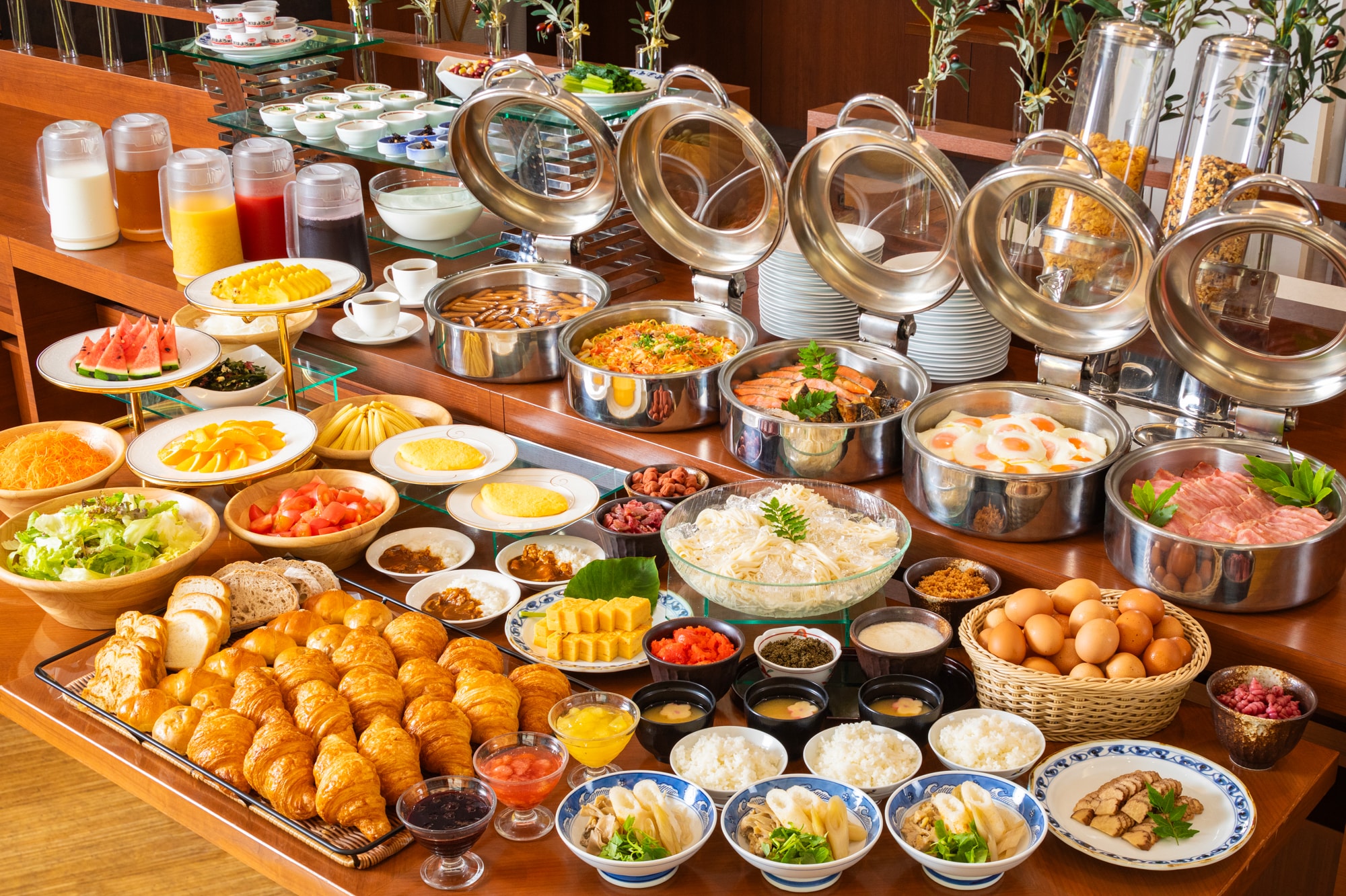 【조식 뷔페】호텔 특유의 양식에서, 아키타의 맛을 살린 일식까지, 풍부한 메뉴!