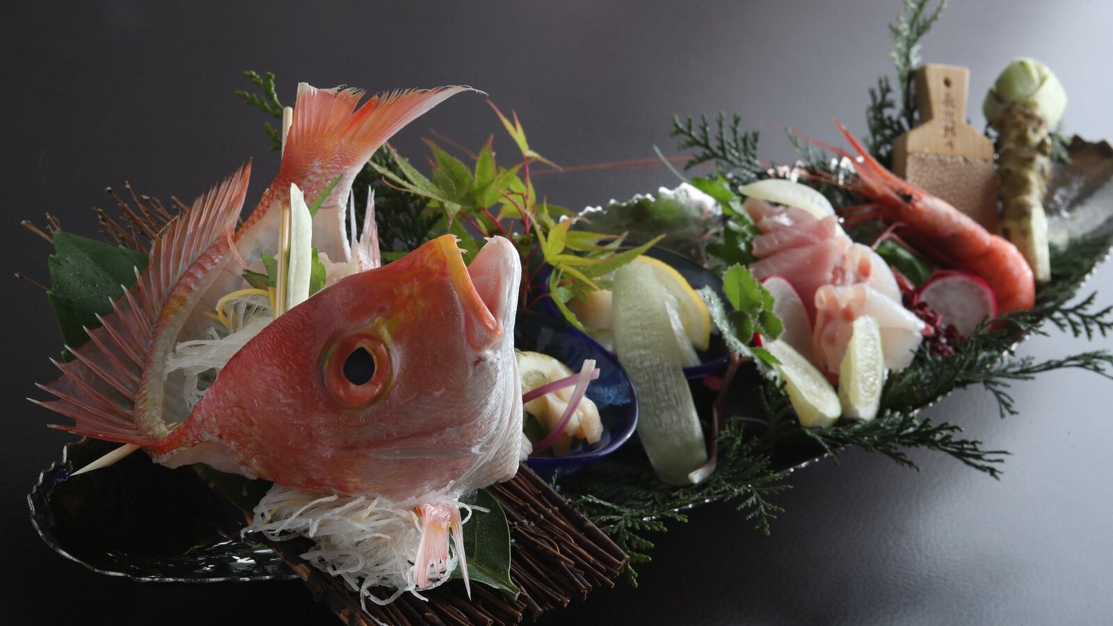Oshikimon local fish assortment 5 kinds (※Picture is a 2-person serving)