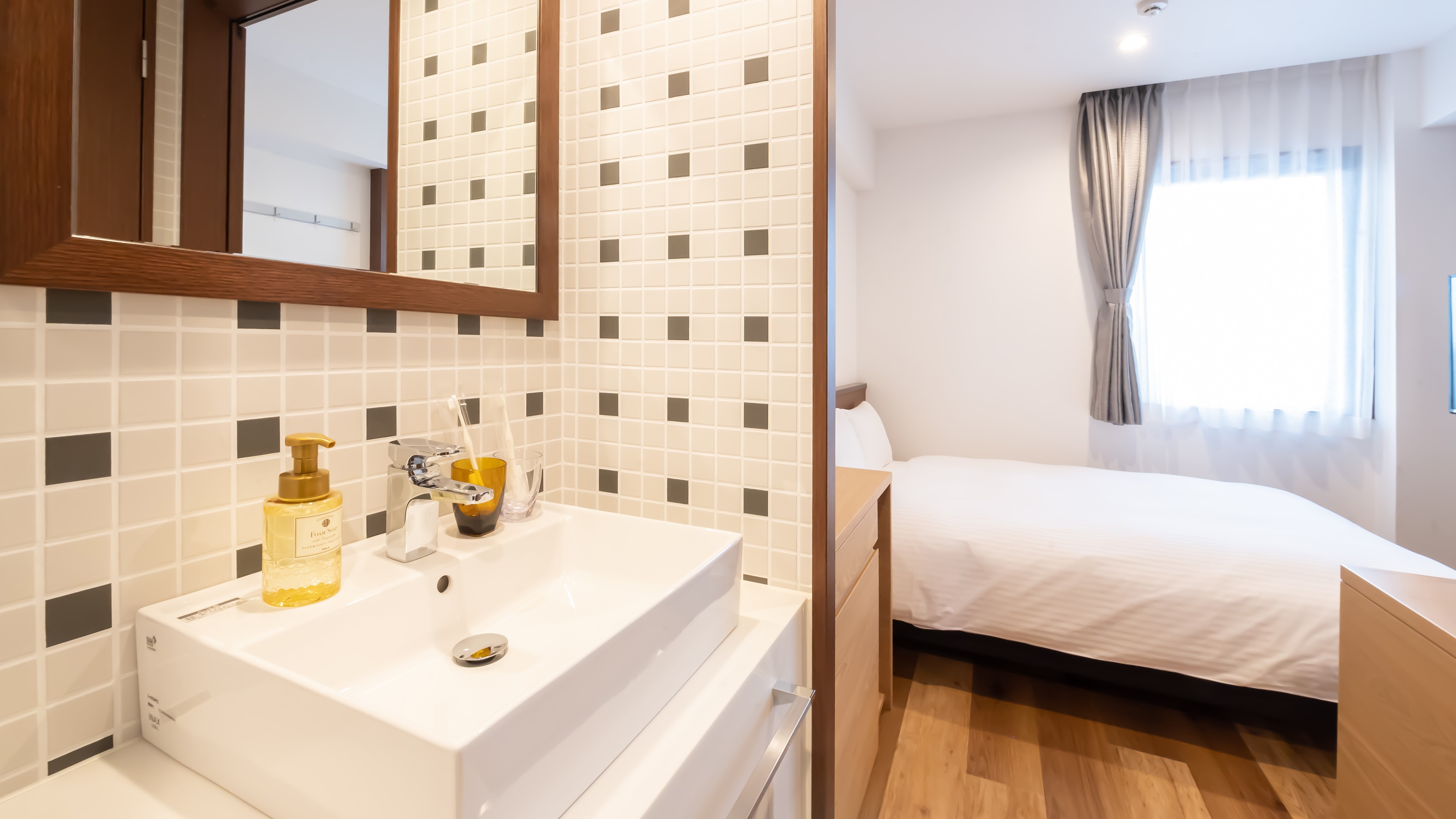 [Standard Double] Washbasin / Bedroom