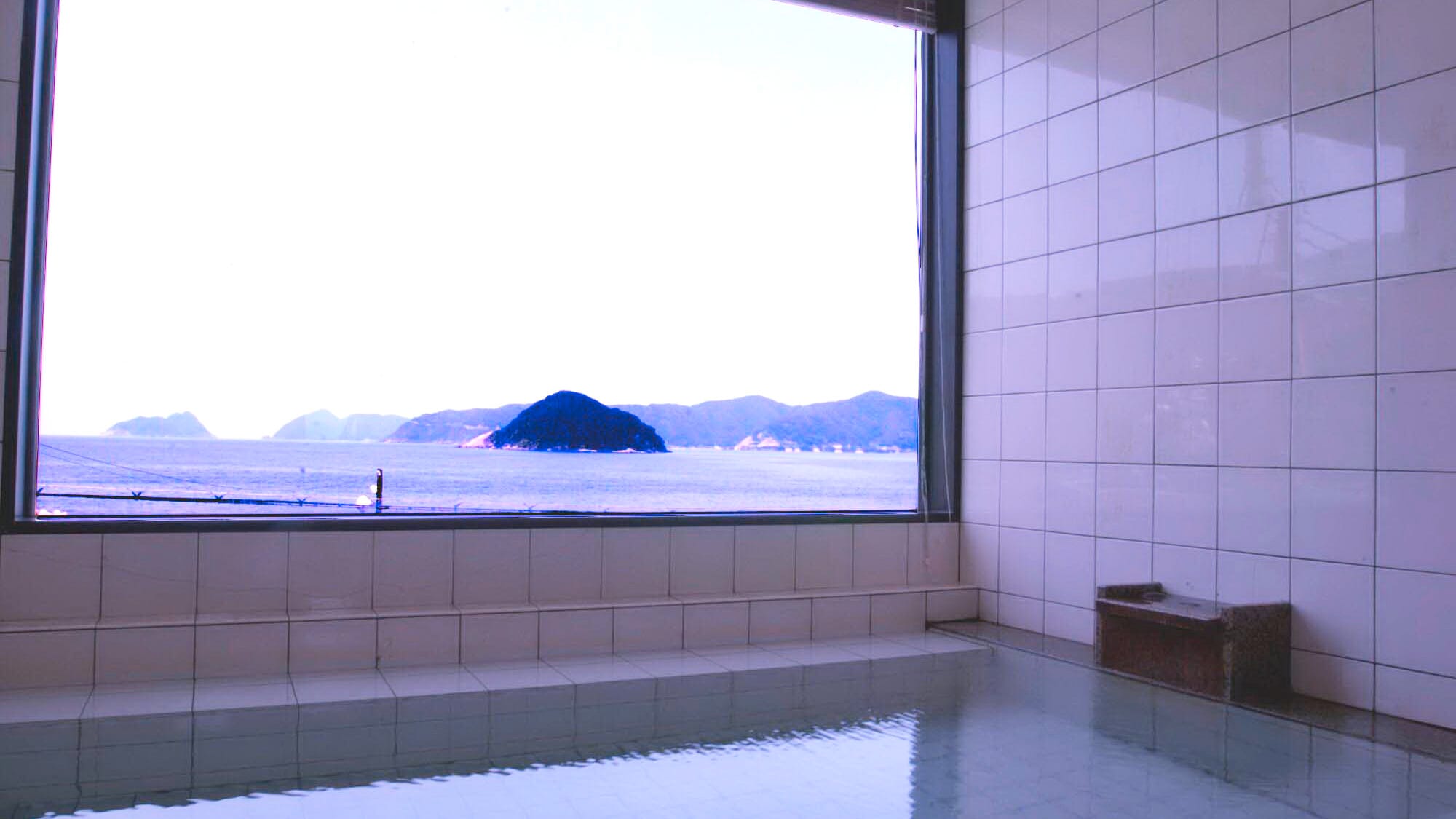 * <Observation bath> Overlooking Ube Island and Ongami Island in the Sea of Japan!