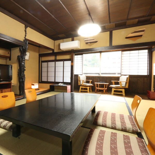 Japanese-style room with 18 tatami mats