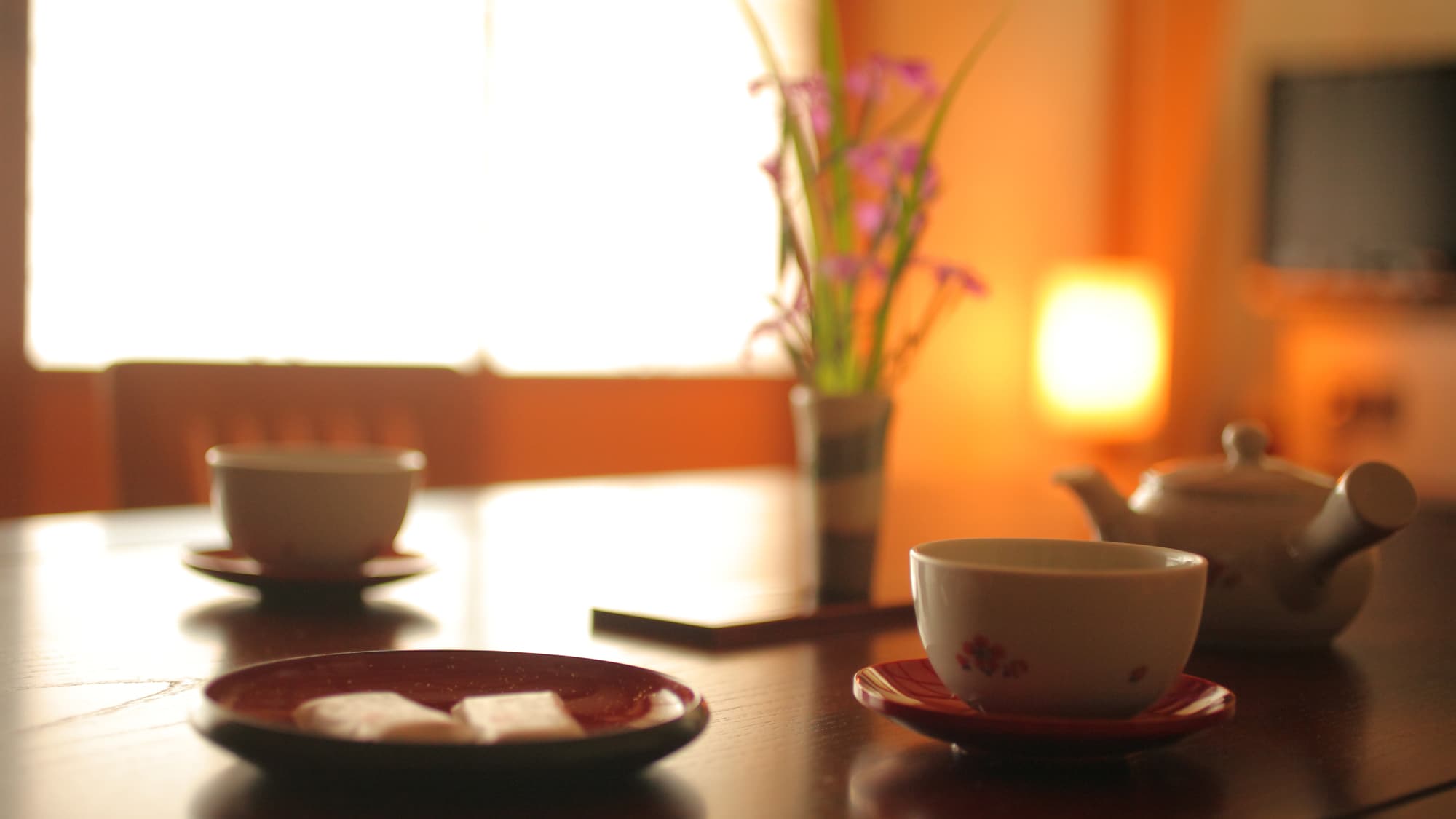 First, take a break in your room. We will entertain you with delicious tea.