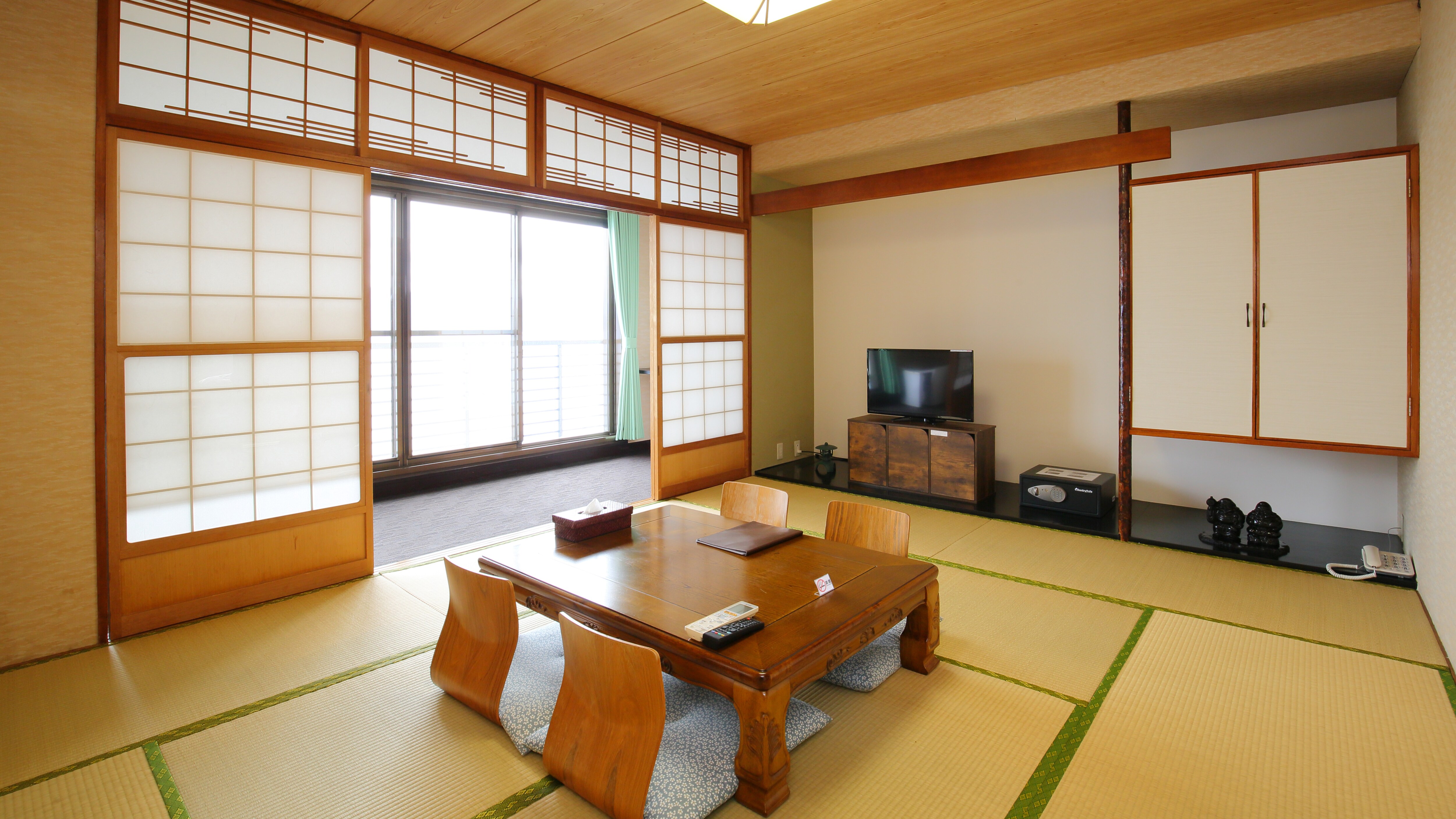 [Guest room] Japanese and Western room
