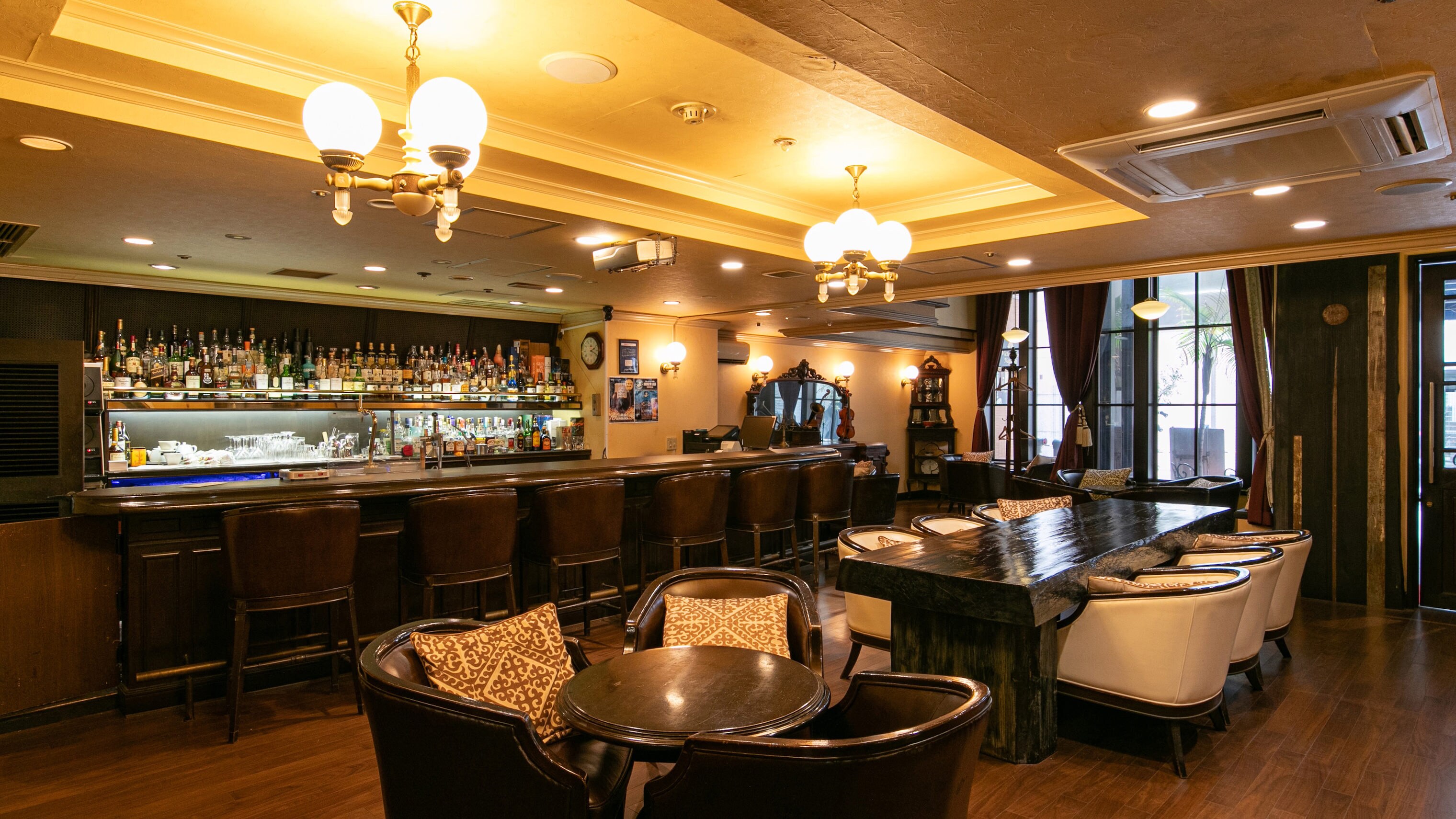 Bar Lounge