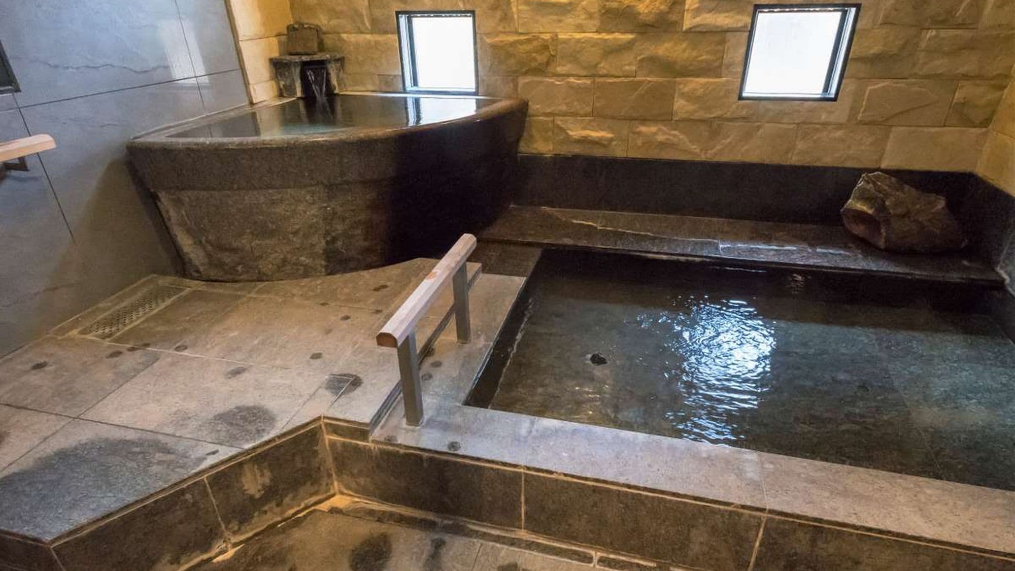 [Private bath Yumemakura] *The spacious private bath allows families to enjoy a relaxing bath.