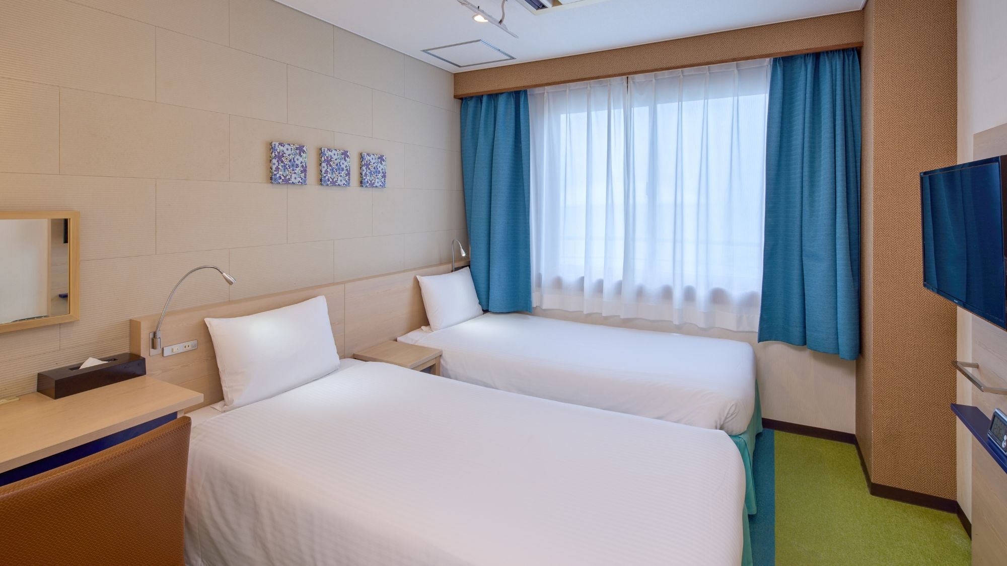 [Menara Utama] Kamar Twin Kompak Ideal untuk 1-2 orang. Sederhana dan mudah digunakan.