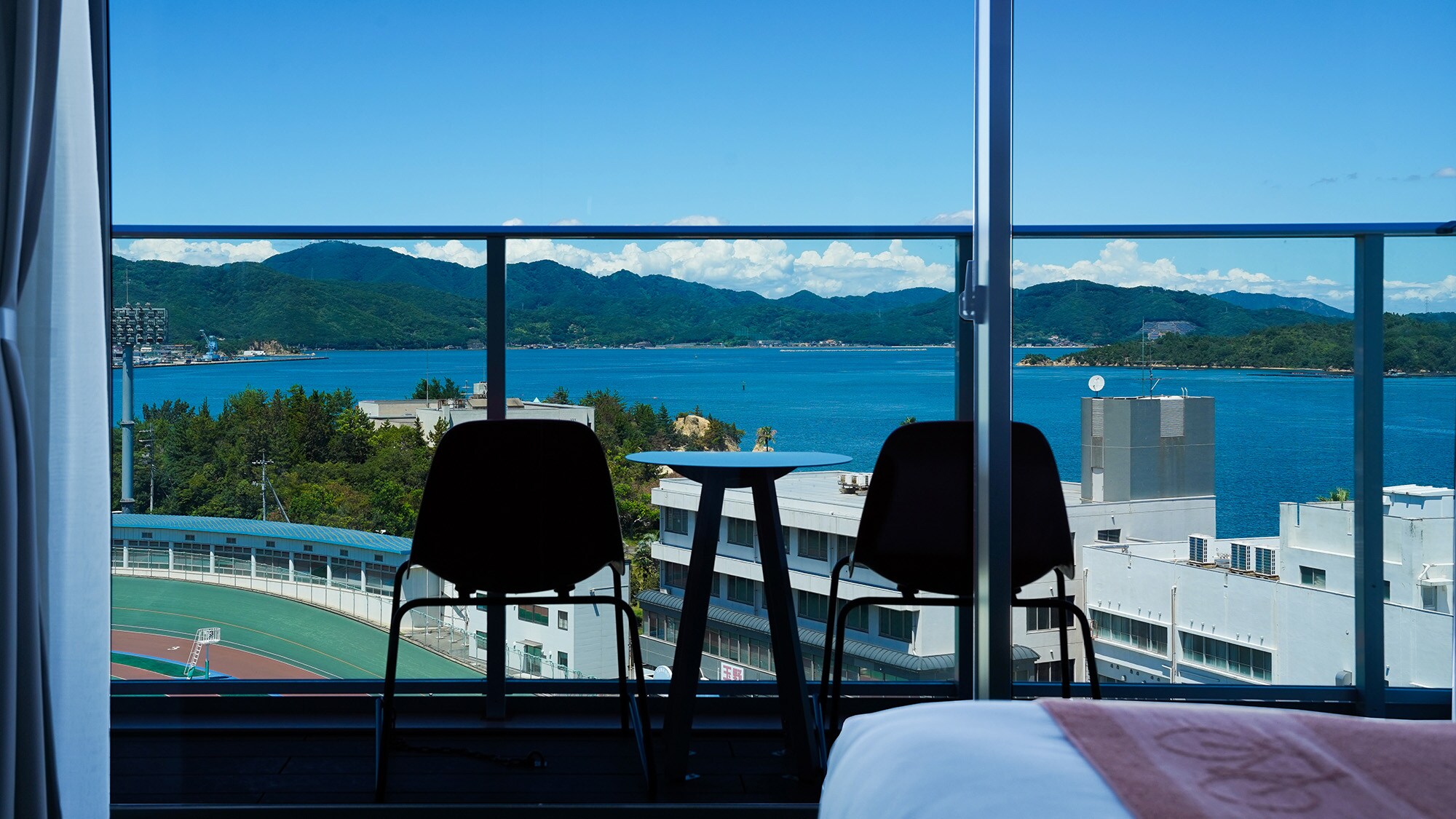 Ocean bank view deluxe corner twin [with terrace]
